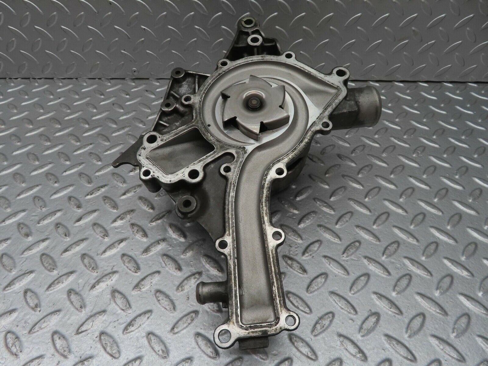 13401 Mercedes-Benz W220 S430 Water Pump With Pulley 1122010501