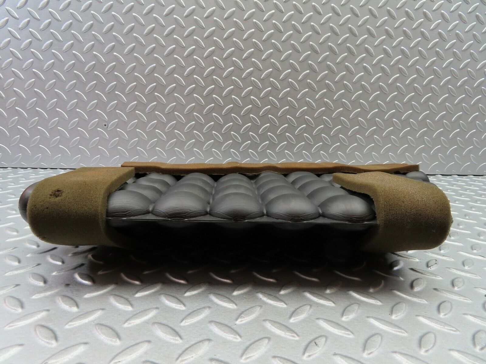 5916 Mercedes-Benz W123 200 Vacuum Reservior Tank 1238001419