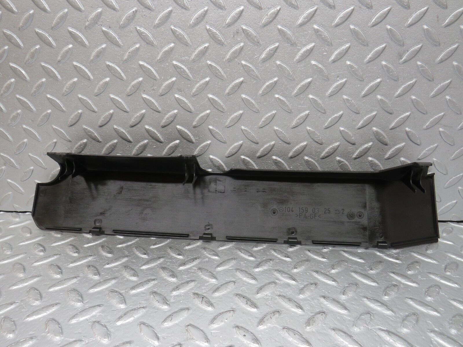 38096 Mercedes-Benz A124 320E Cabriolet Ignition Wire Cover 1041590325