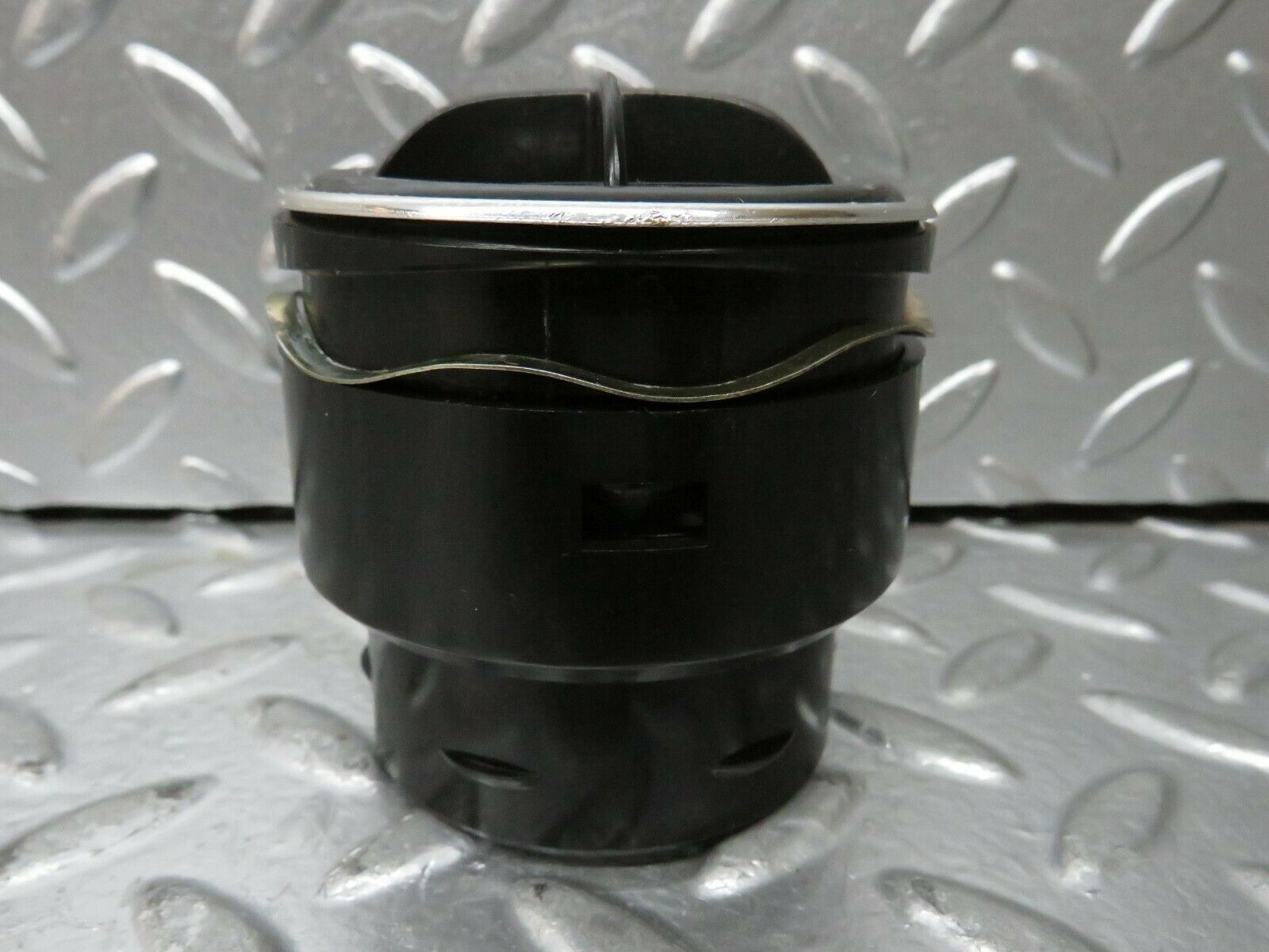 23771 Mercedes-Benz C107 450SLC Coupe Dashboard Air Vent