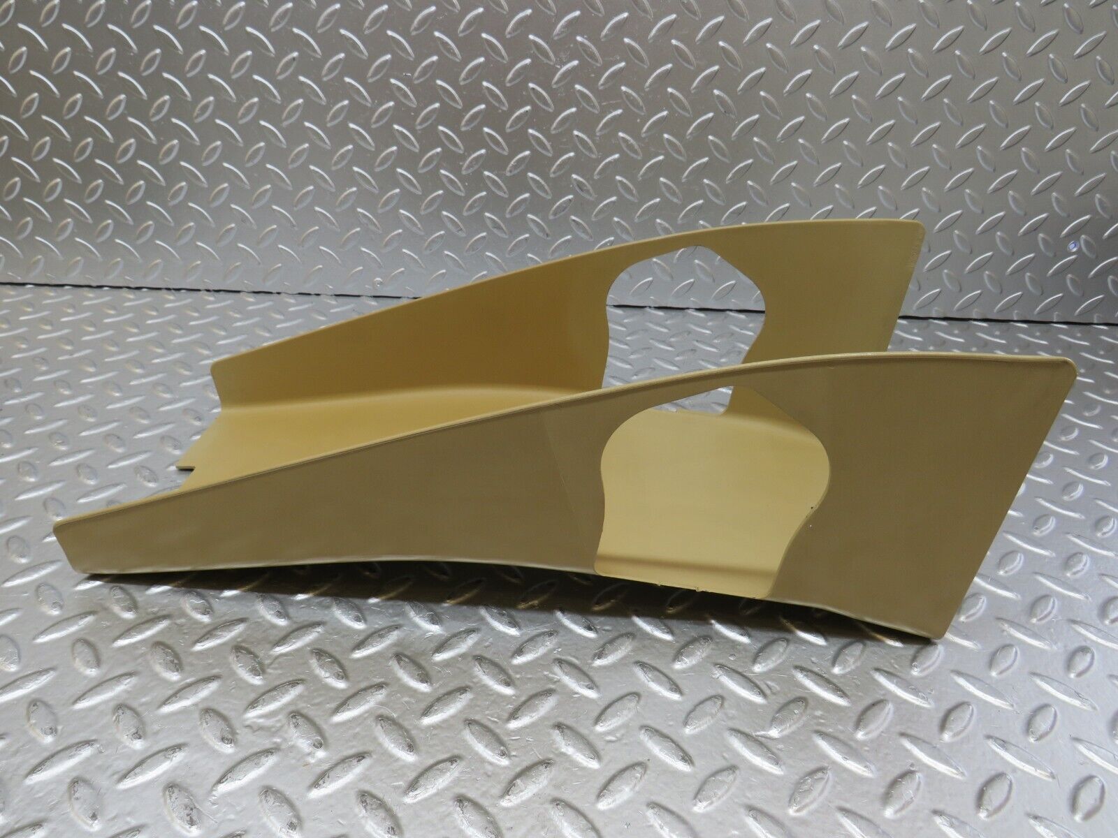 26748 Mercedes-Benz C124 220CE Rear Centre Armrest Beige 1249240237 1249730689