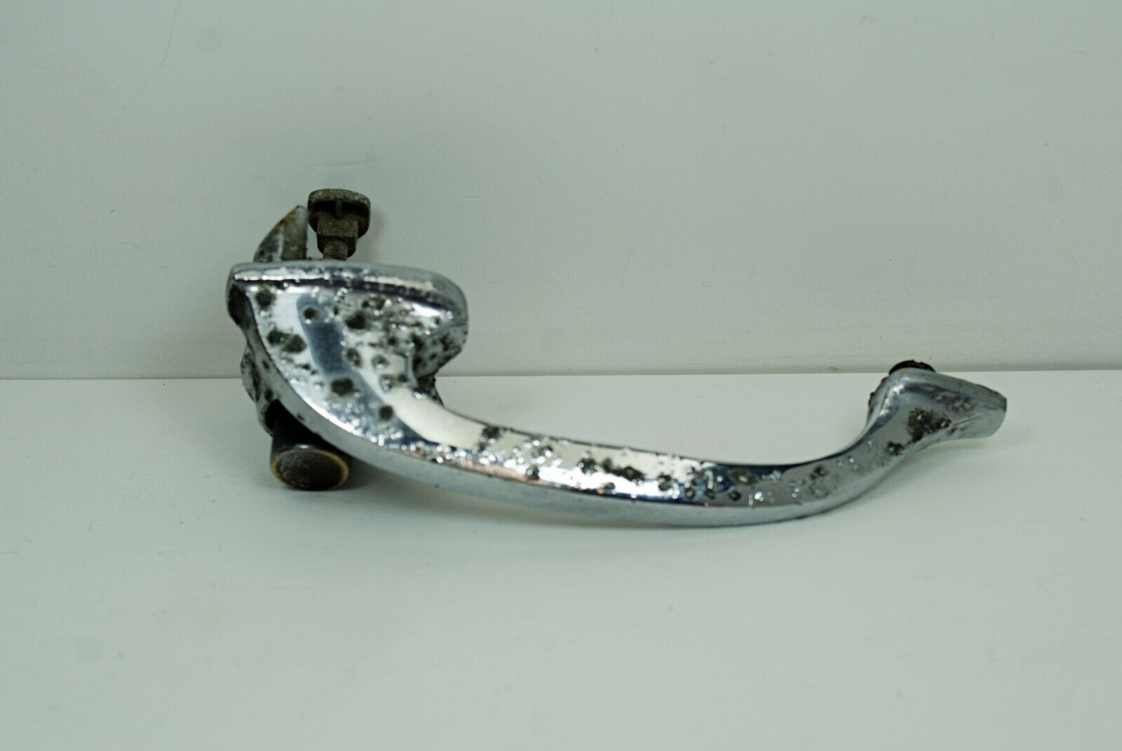 2068 Mercedes-Benz W105 219 PONTON Rear Right Door Handle