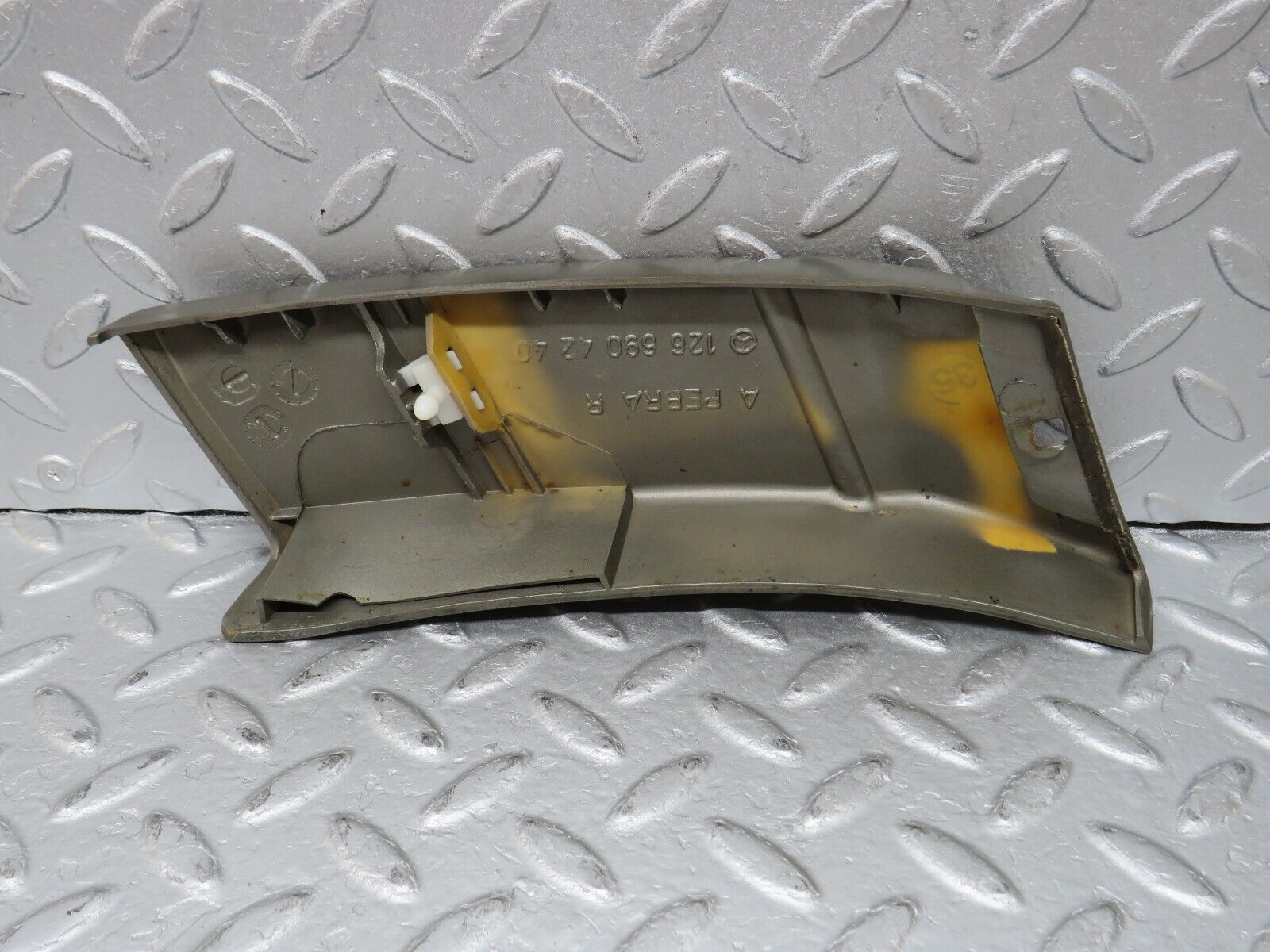 36008 Mercedes-Benz W126 420SE Rear Right Fender Wing Moulding Trim 1266904240