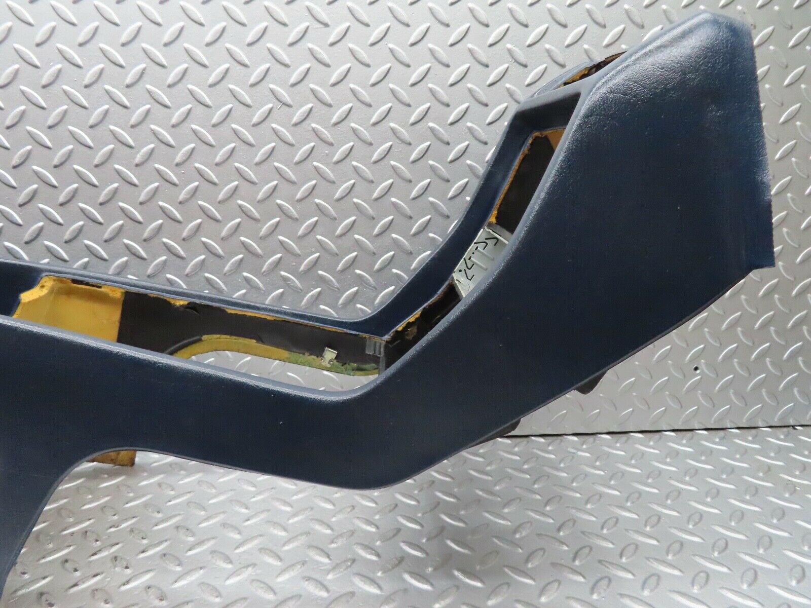 16879 Mercedes-Benz C123 280CE Coupe Centre Console Blue