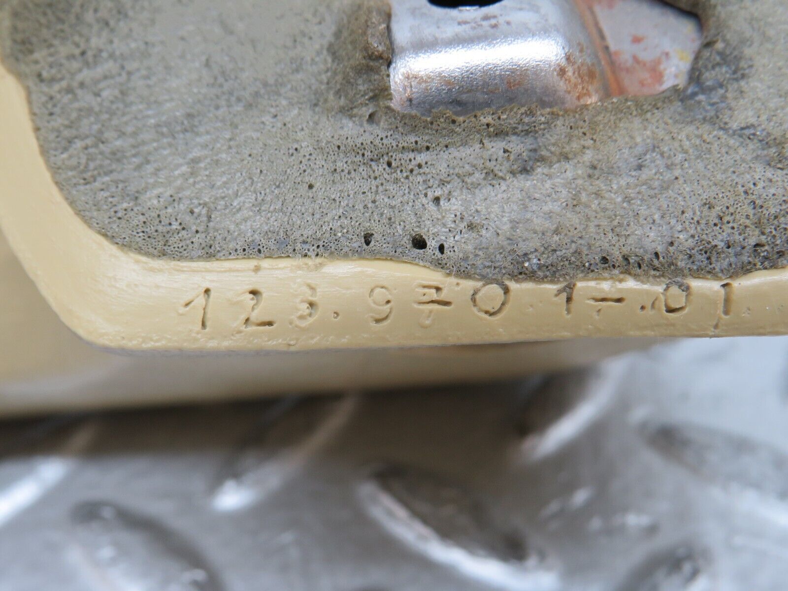 29653 Mercedes-Benz W123 230E Front Left Interior Door Handle 1239701701