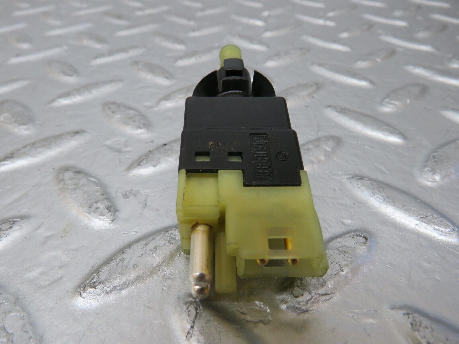 25682 Mercedes-Benz W124 280E Brake Light Switch 0005459909