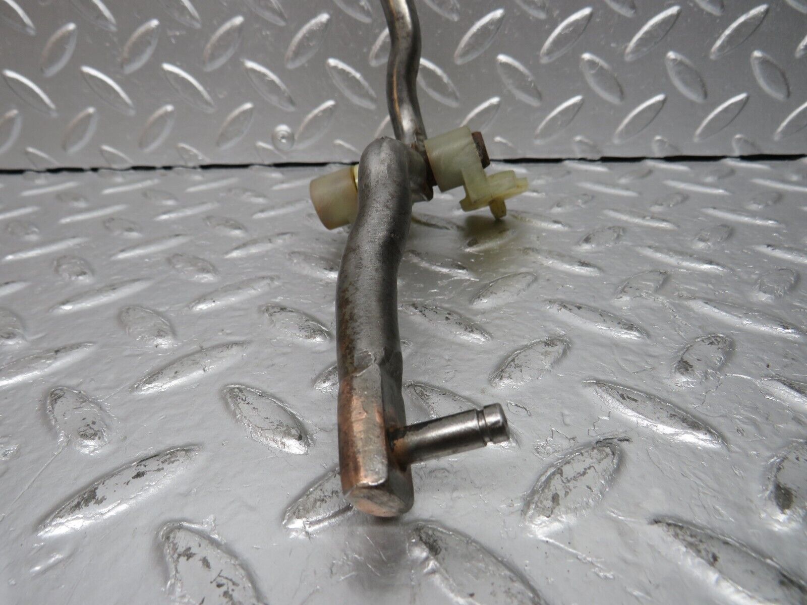 31128 Mercedes-Benz W123 200D Accelerator Pedal Linkage