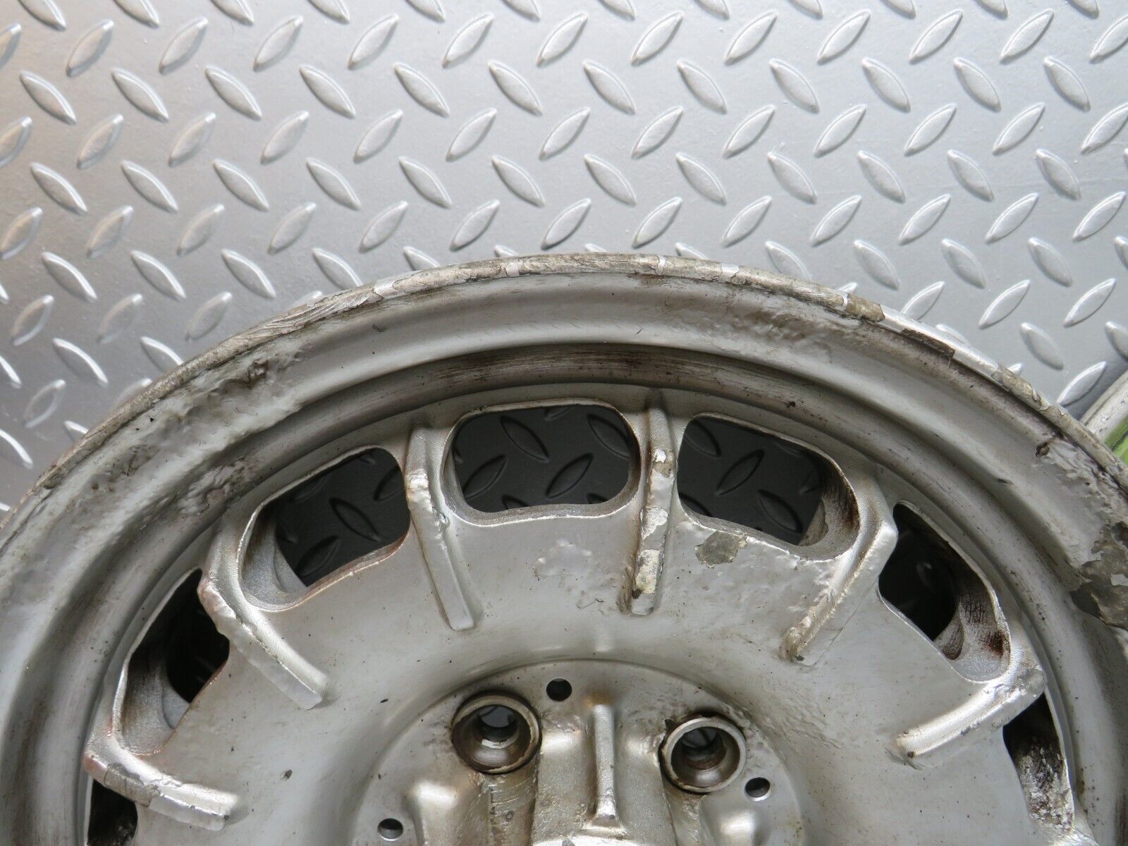 29620 Mercedes-Benz W123 Alloy Wheel Set Mexican Hat 5.5Jx14H2 ET30 1234001702