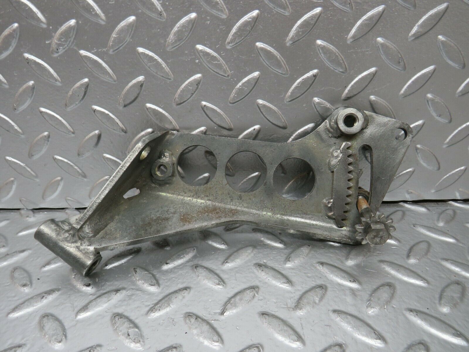 24175 Mercedes-Benz W123 280E Power Steering Pump Bracket