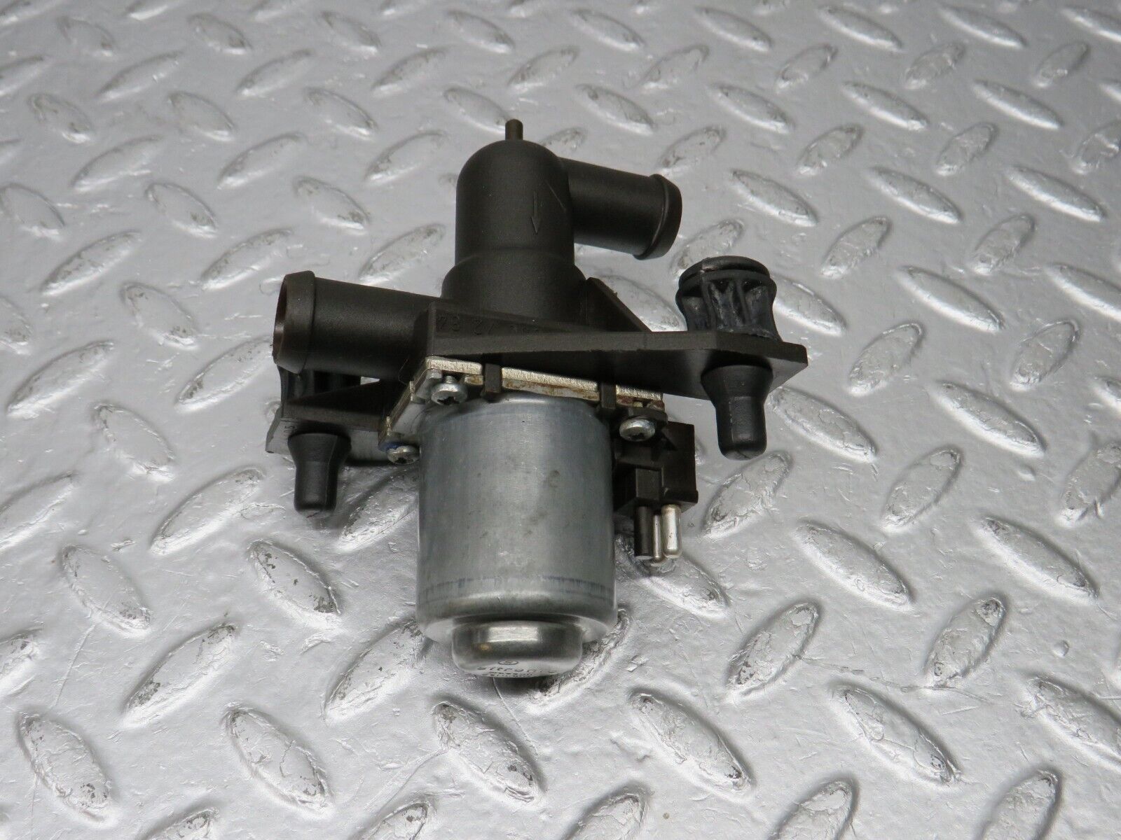 39473 Mercedes-Benz R129 320SL Coupe Heating Water Pump 0008307284 4950000001