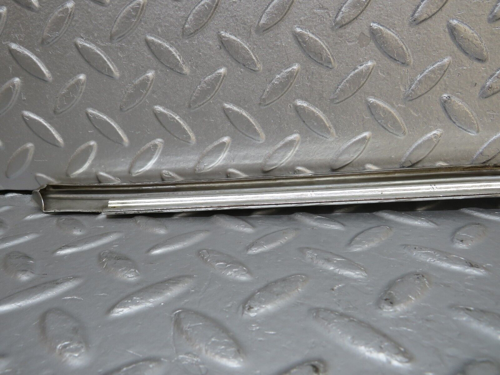 40271 Mercedes-Benz W110 230 Rear Right Door Chrome Moulding Trim