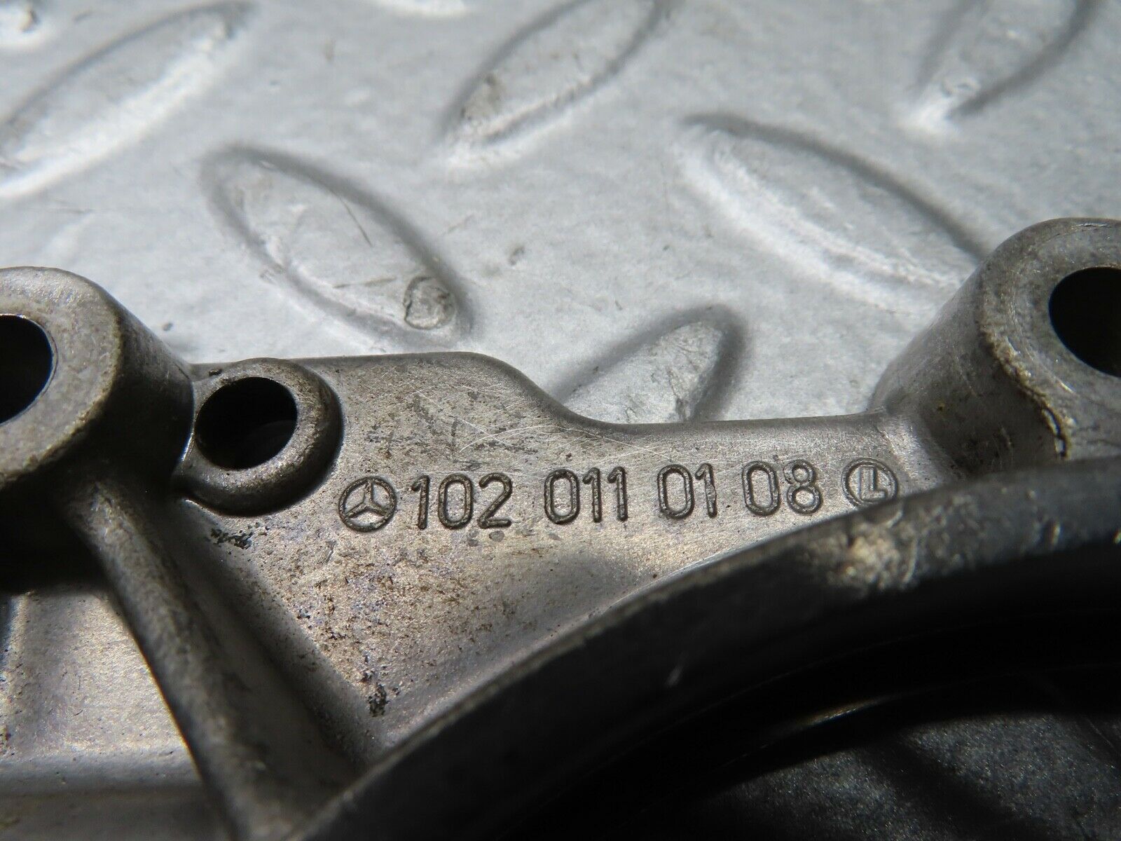 21294 Mercedes-Benz W123 230E Crankshaft Rear Sealing Cover 1020110108