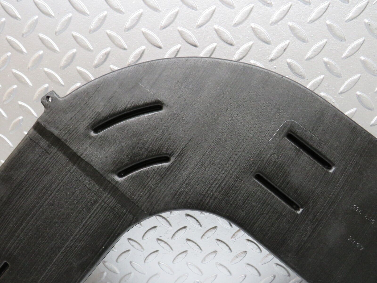 0235 Mercedes-Benz W116 350SE Ventillation Duct Right Side 1168311046