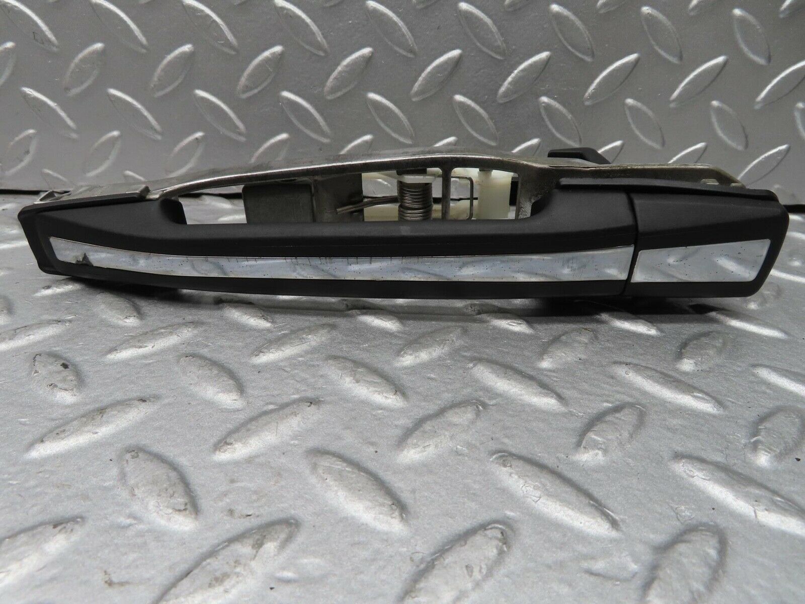 16519 Mercedes-Benz W124 260E Rear Left Exterior Door Handle