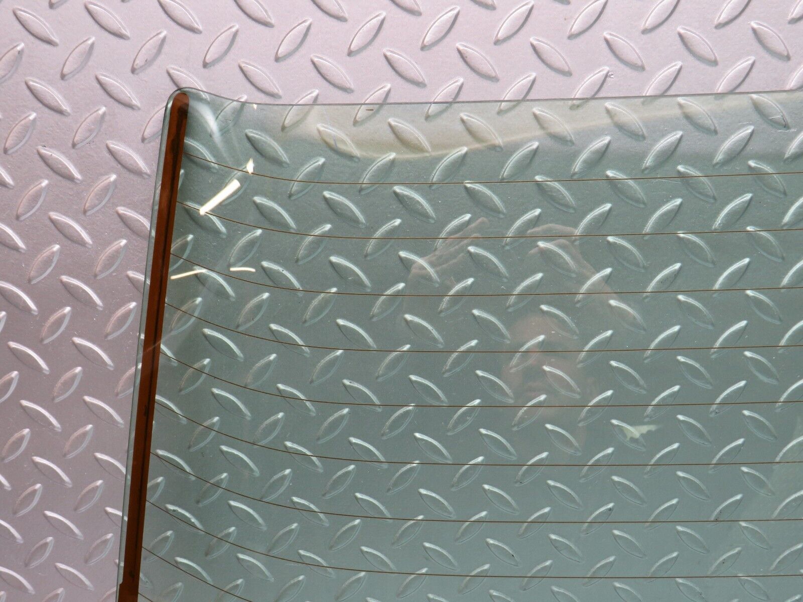 39073 Mercedes-Benz W201 190E 2.6L Rear Heated Windscreen Glass