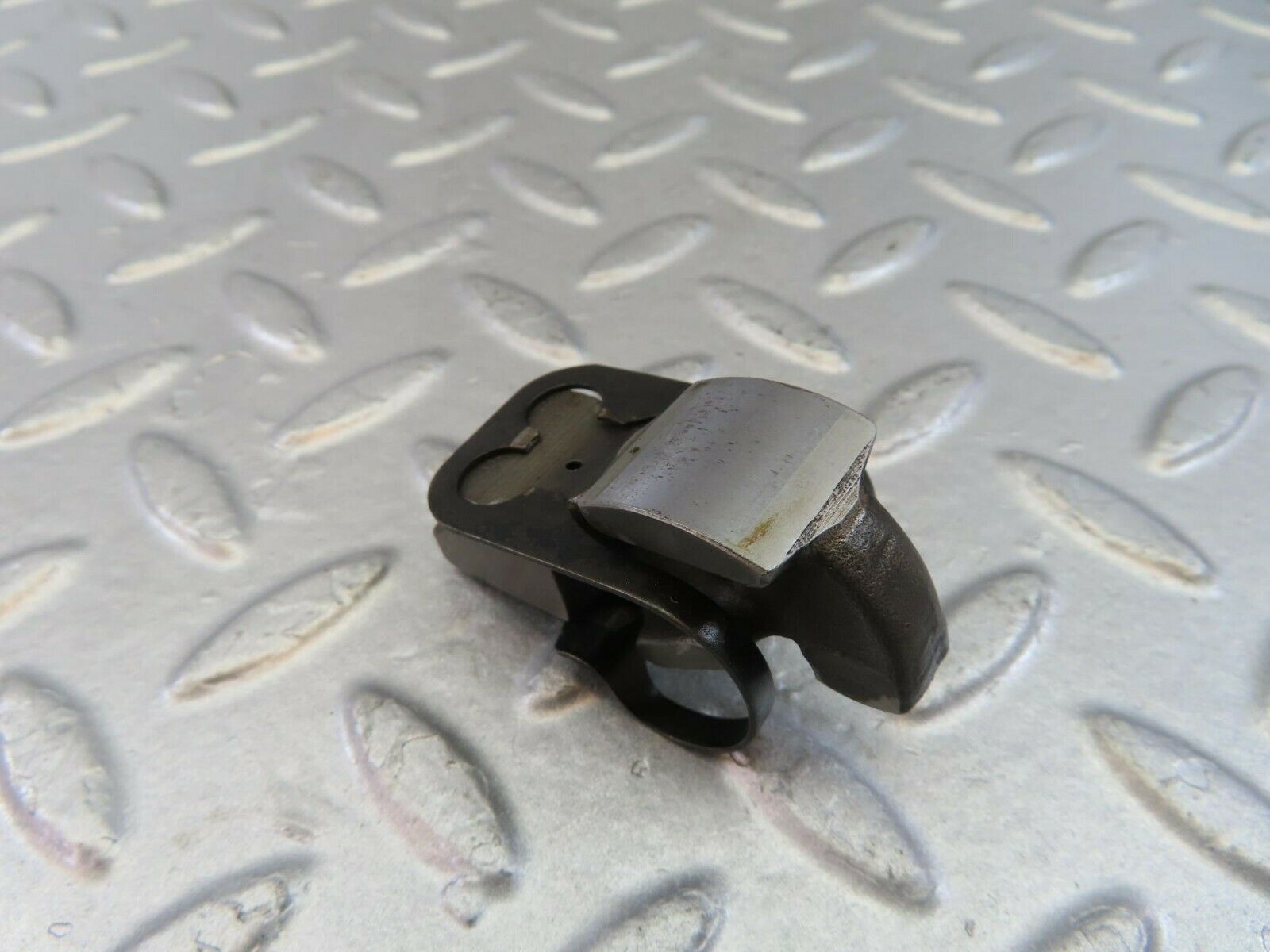 9861 Mercedes-Benz C123 280CE Coupe Valve Rocker Arm With Retaining Spring