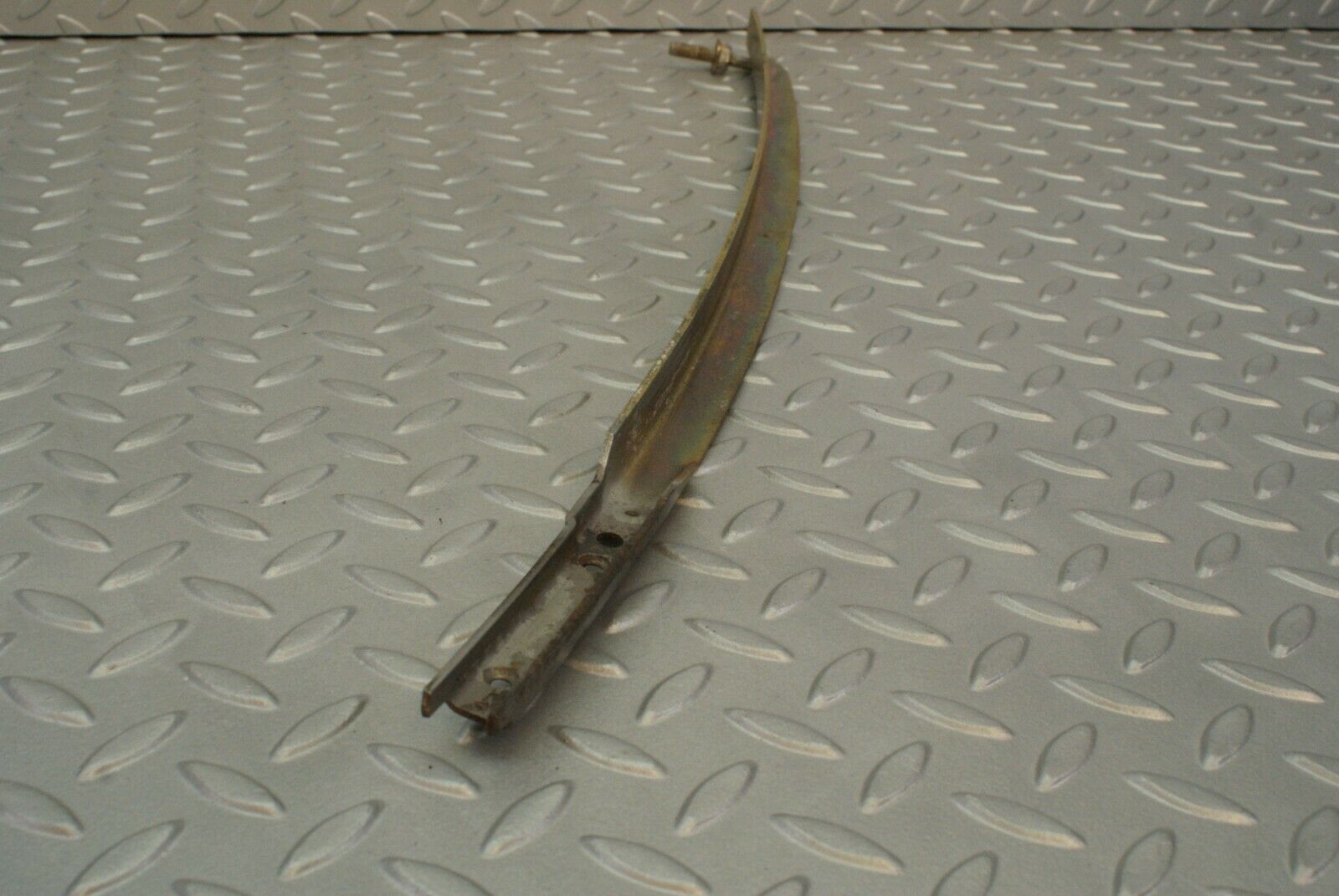 3039 Mercedes-Benz C123 280CE Coupe Front Left Window Guide Rail