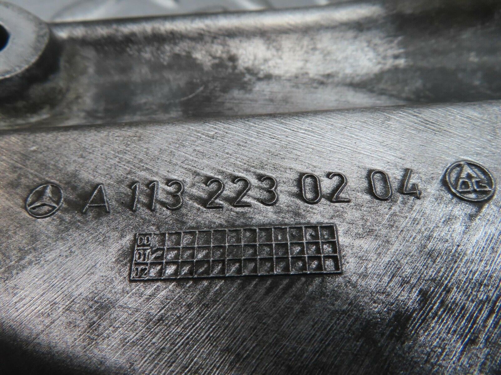 13398 Mercedes-Benz W220 S430 Engine Mount Bracket Left Side 1132230204