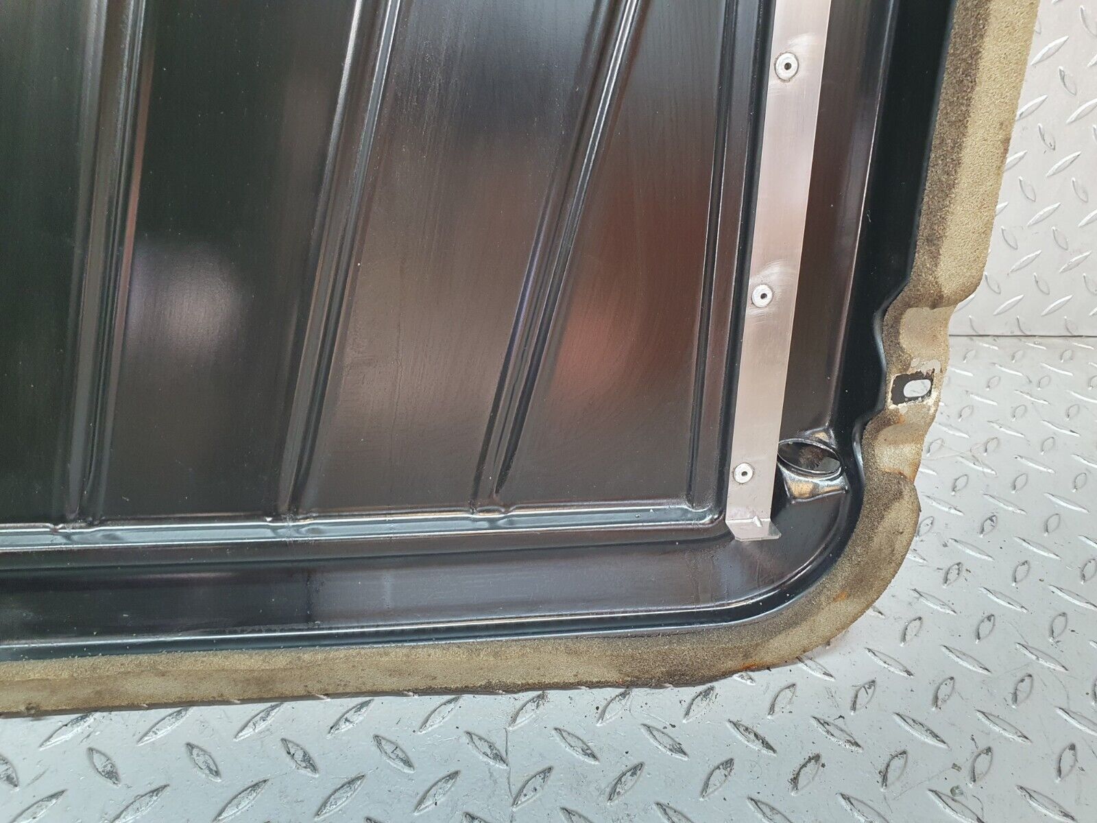 41575 Mercedes-Benz W124 200E Power Sunroof Frame 2017800144