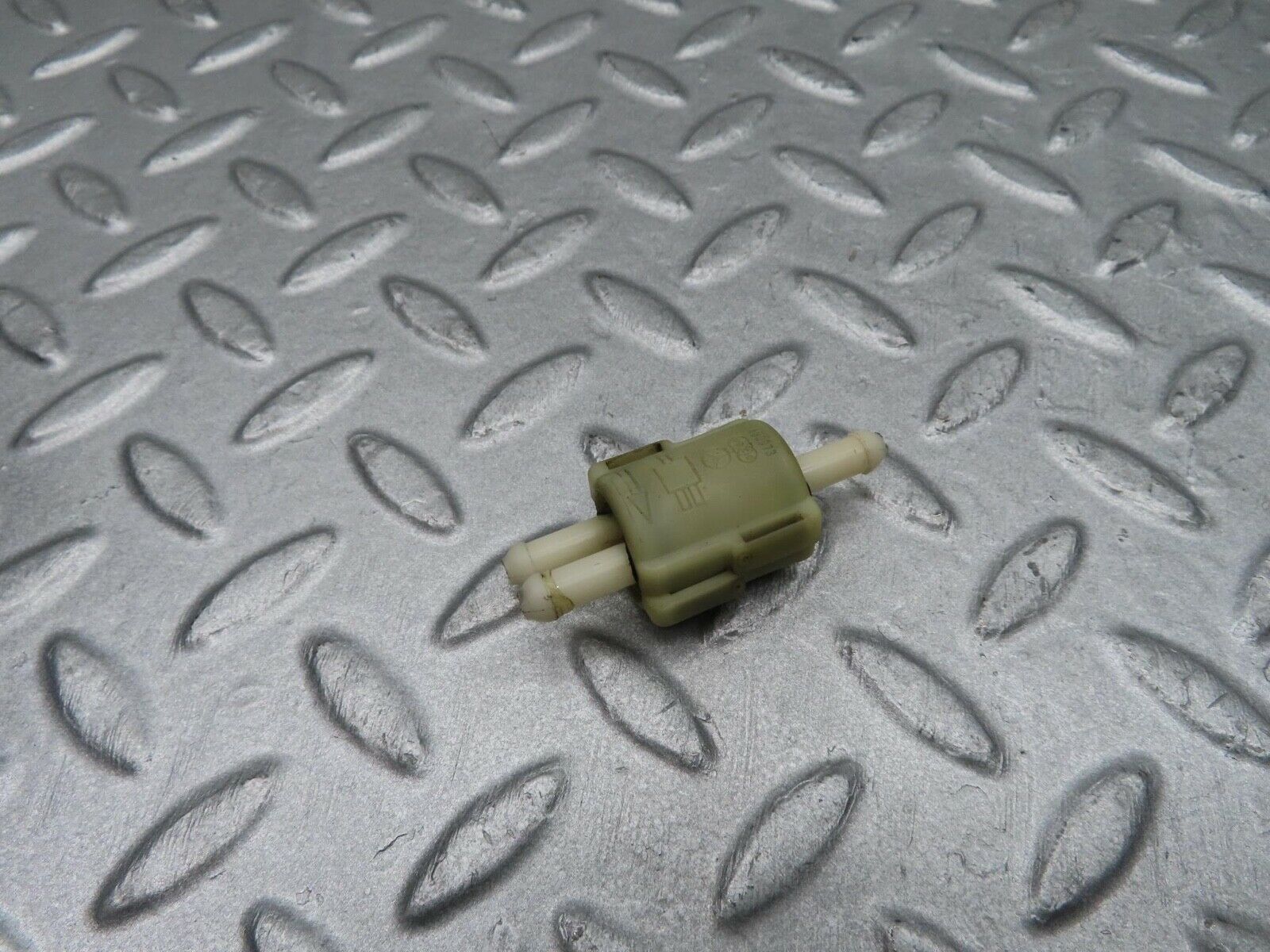 12050 Mercedes-Benz R129 300SL Coupe Windscreen Washer Fluid Distributor