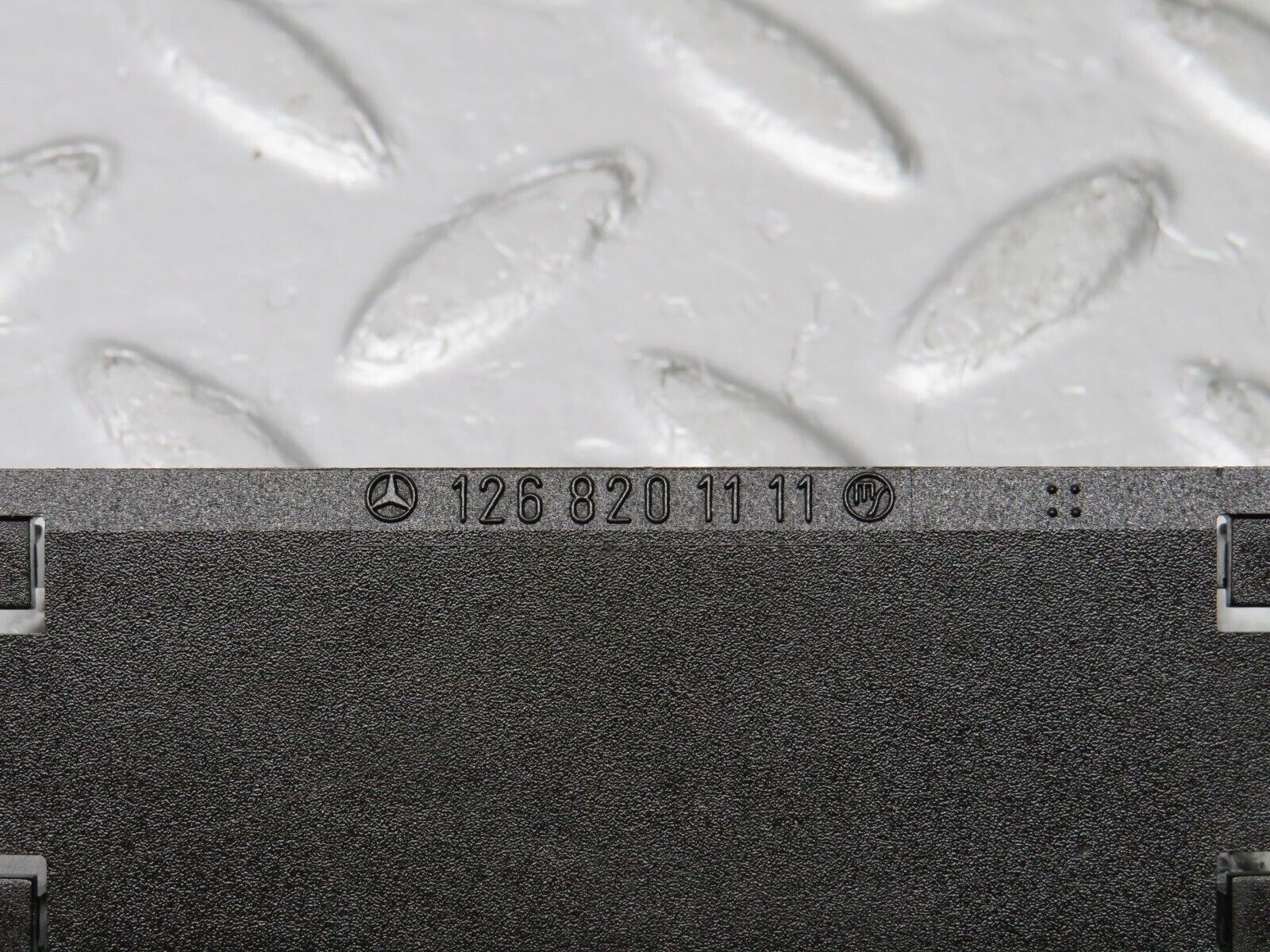 38394 Mercedes-Benz R129 280SL Coupe Windscreen Washer Nozzle Connector 1268201111