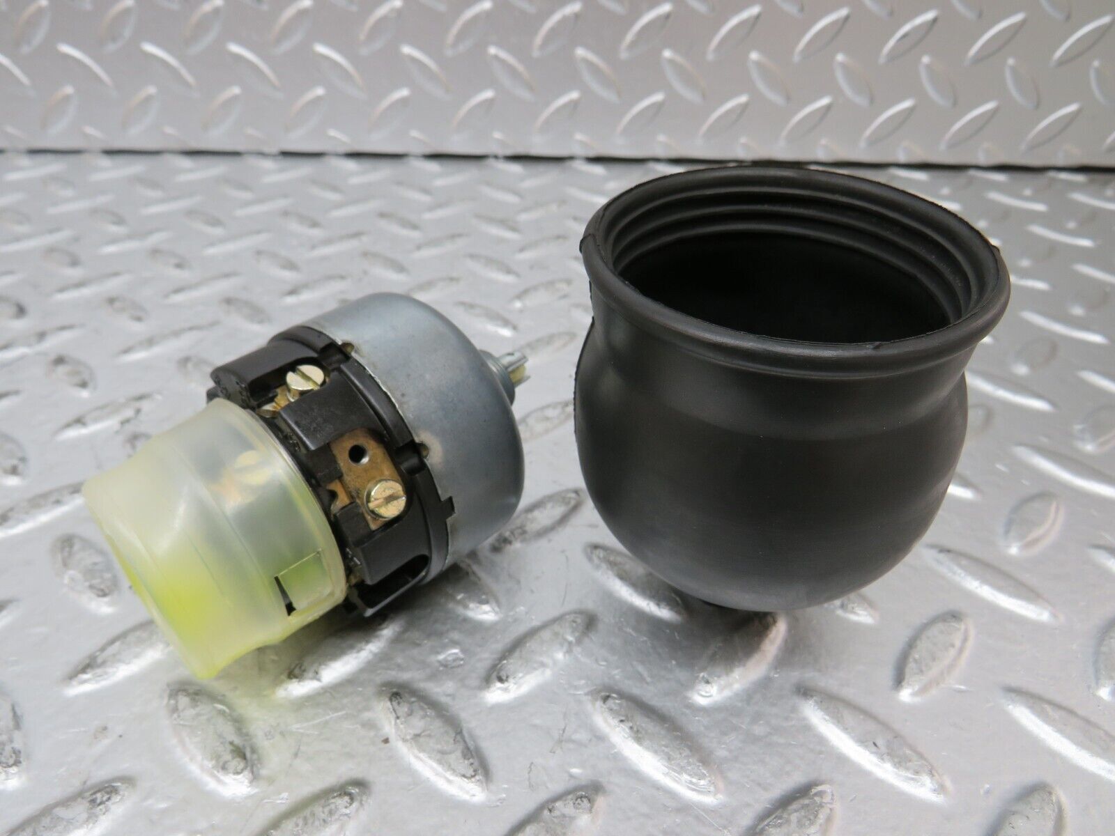 26223 Mercedes-Benz W116 450SE Headlight Switch 0005452245