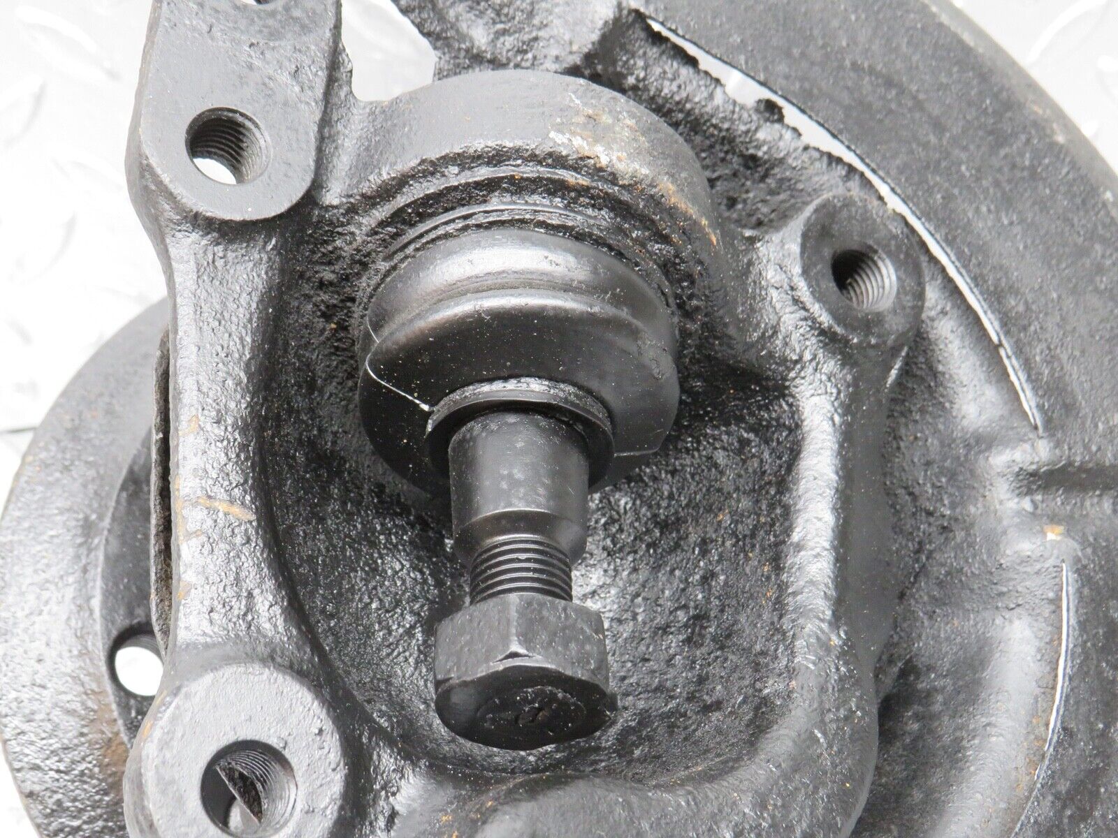 0386 Mercedes-Benz W108 280SE Complete Wheel Hub Front Right