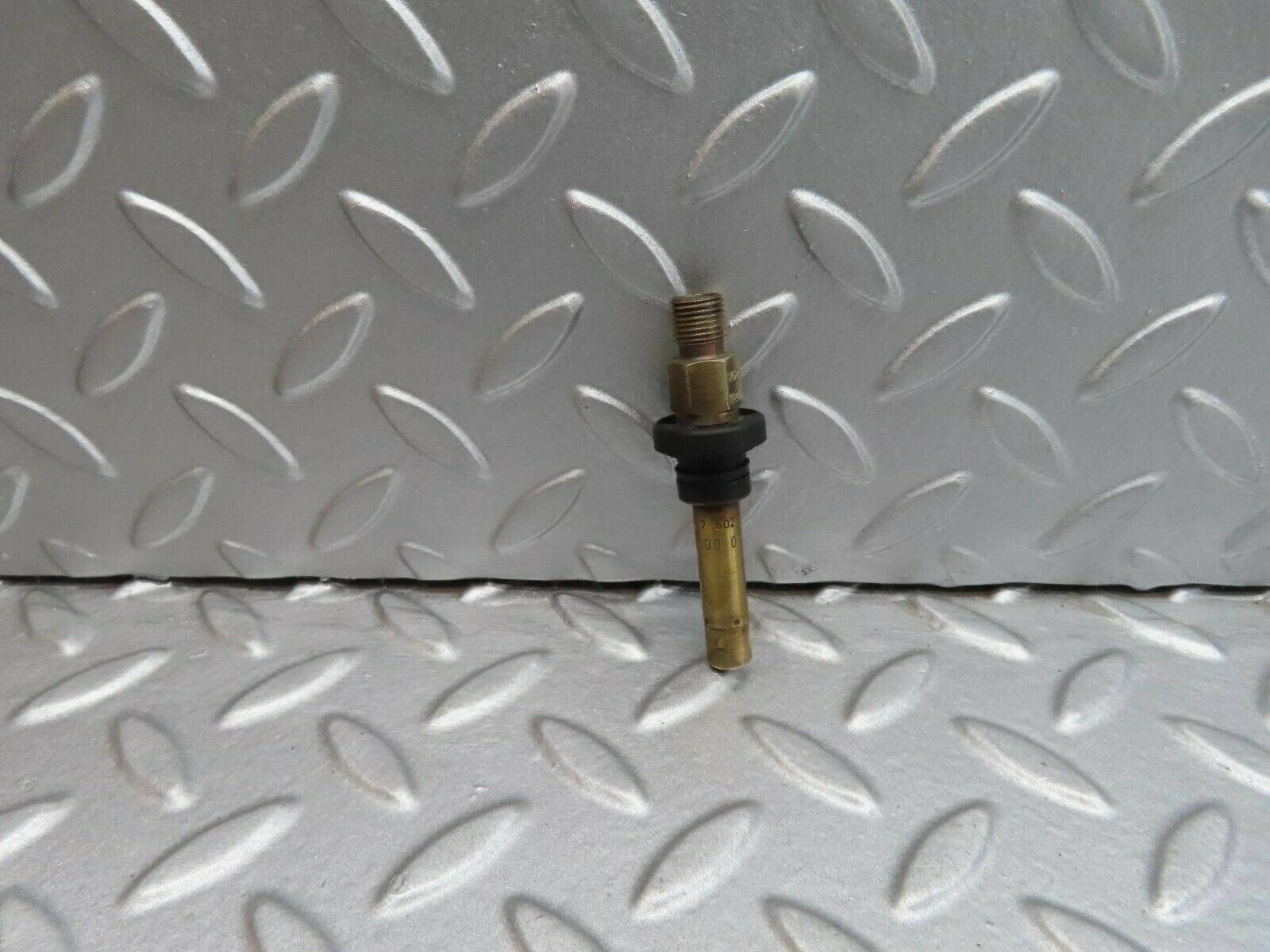 12169 Mercedes-Benz R129 300SL Coupe Fuel Injector 0437502054