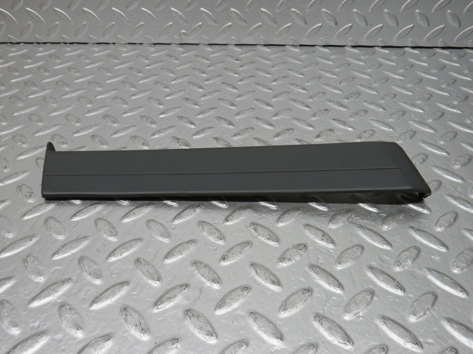 32296 Mercedes-Benz S124 300TE Wagon Front Left Fender Wing Lower Moulding Trim