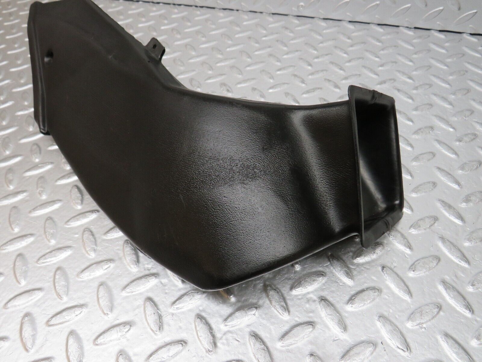 0027 Mercedes-Benz W116 350SE Ventillation Air Duct Right 1168310246