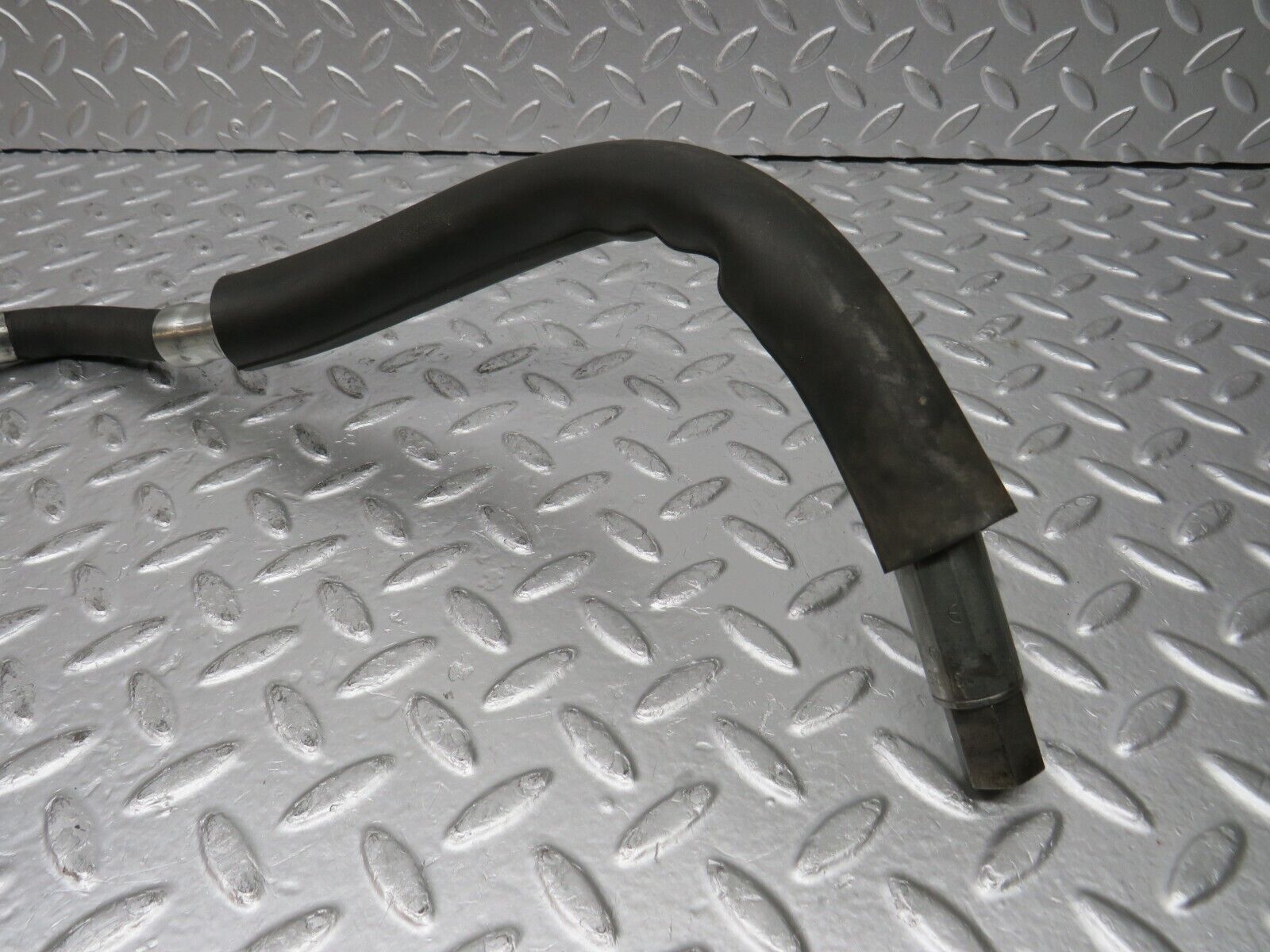 31503 Mercedes-Benz S124 220TE Wagon Fuel Hose Pipe
