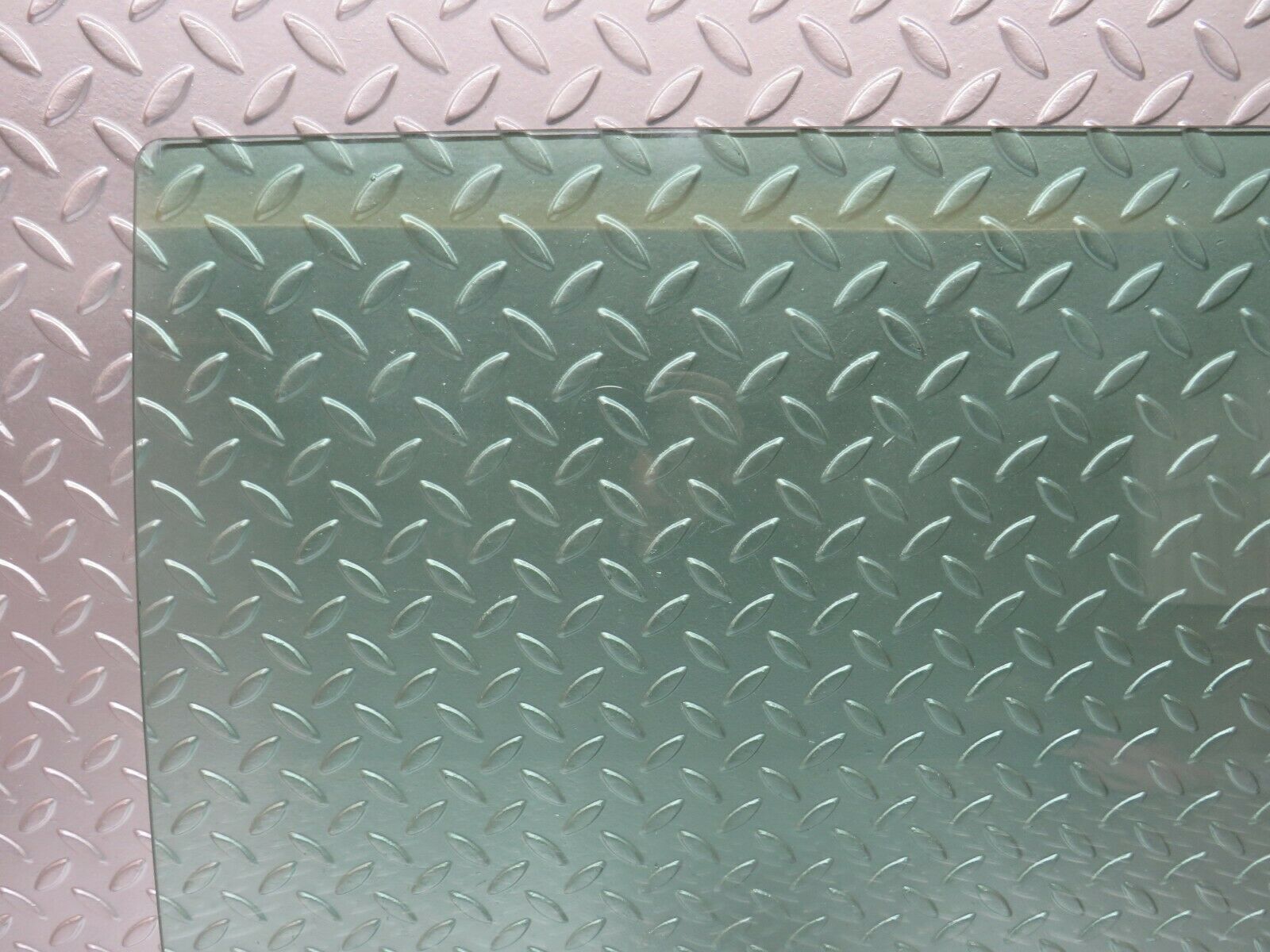 24441 Mercedes-Benz S124 220TE Wagon Rear Left Door Window Glass