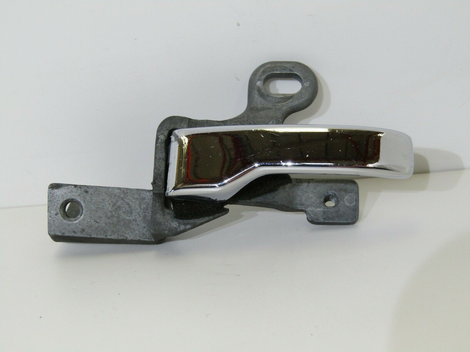 1035 Mercedes-Benz C123 230CE Right Interior Door Handle 1237600261