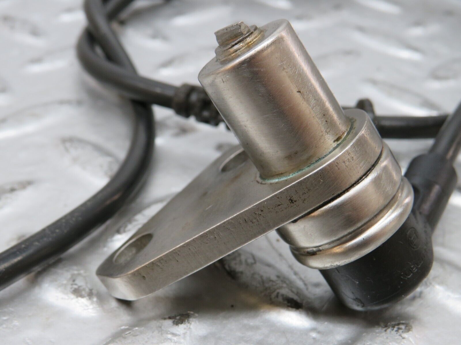 26597 Mercedes-Benz C124 220CE Coupe ABS Sensor Right Side 1245401717