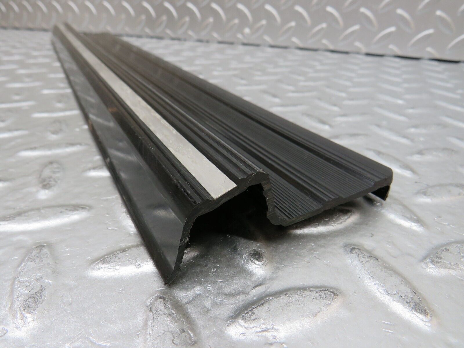 27897 Mercedes-Benz W123 280E Rear Left Door Sill Trim Black