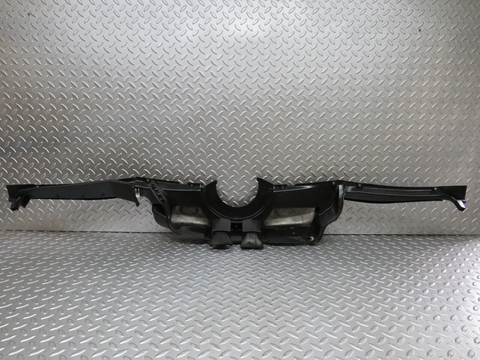 26627 Mercedes-Benz C124 220CE Water Drain 1246201767 1246202667 1246283707