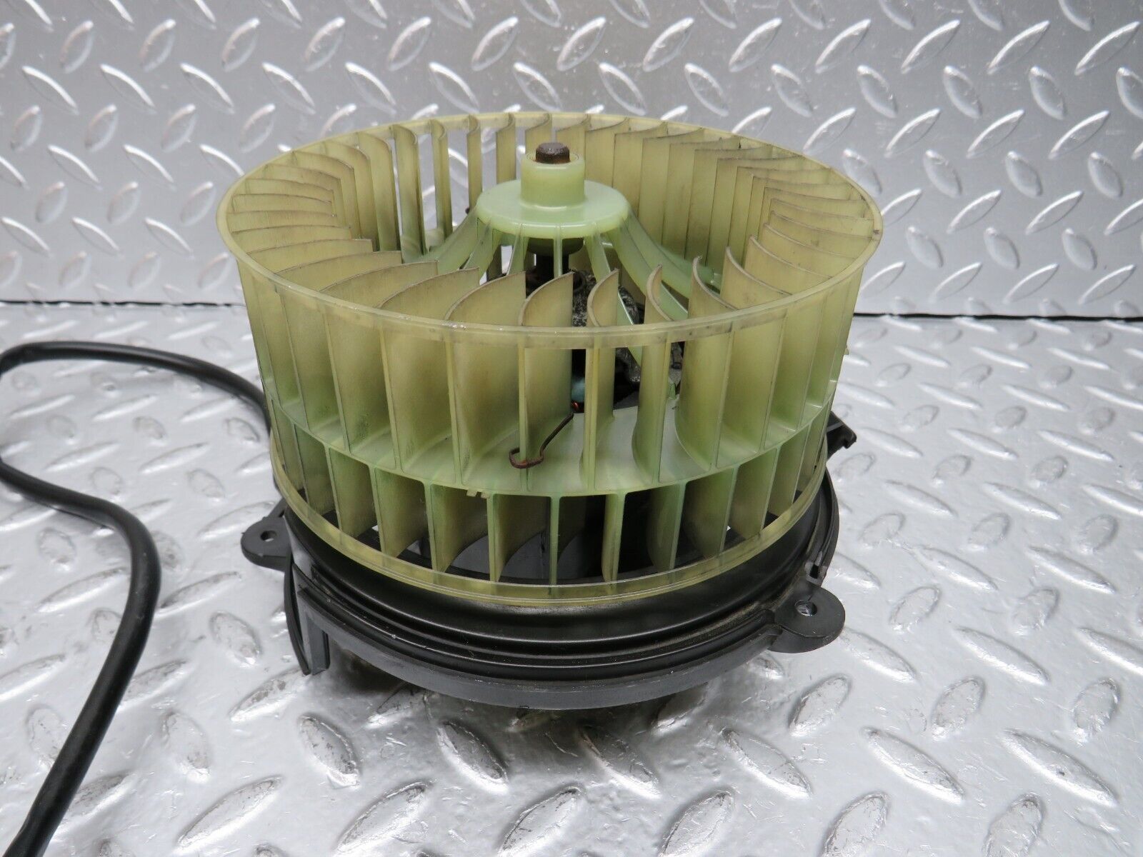 29516 Mercedes-Benz W124 230E Heater Blower Motor