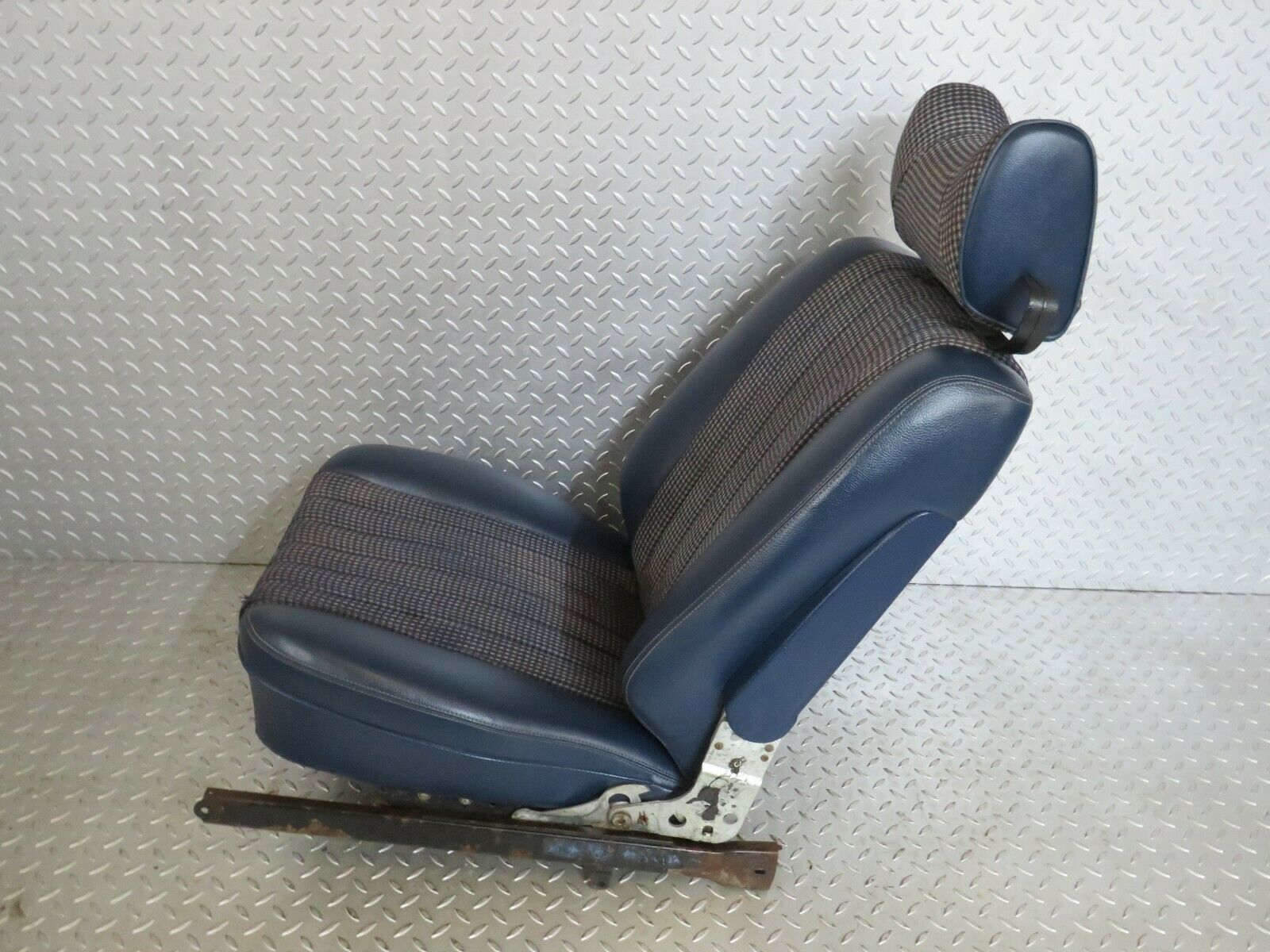 23761 Mercedes-Benz C107 450SLC Coupe Front Left Seat Blue Half Leather