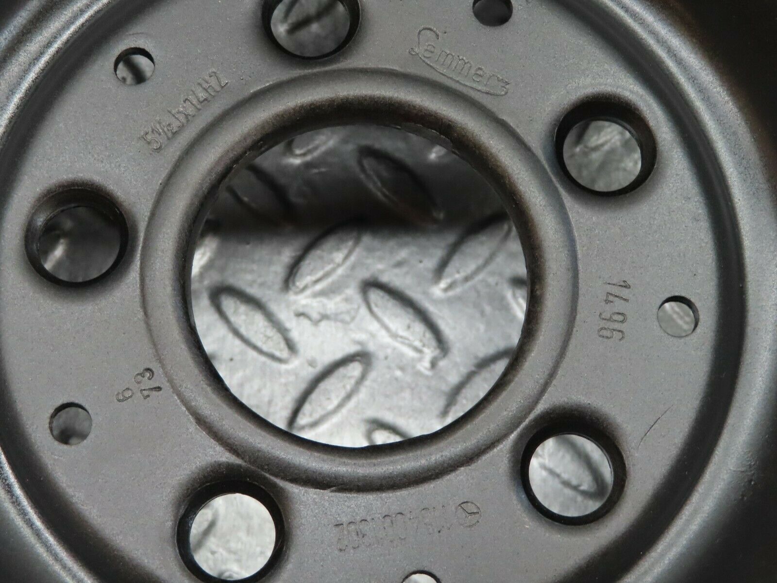 18029 Mercedes-Benz Steel Wheel 5.5Jx14H2 ET30 1154001302