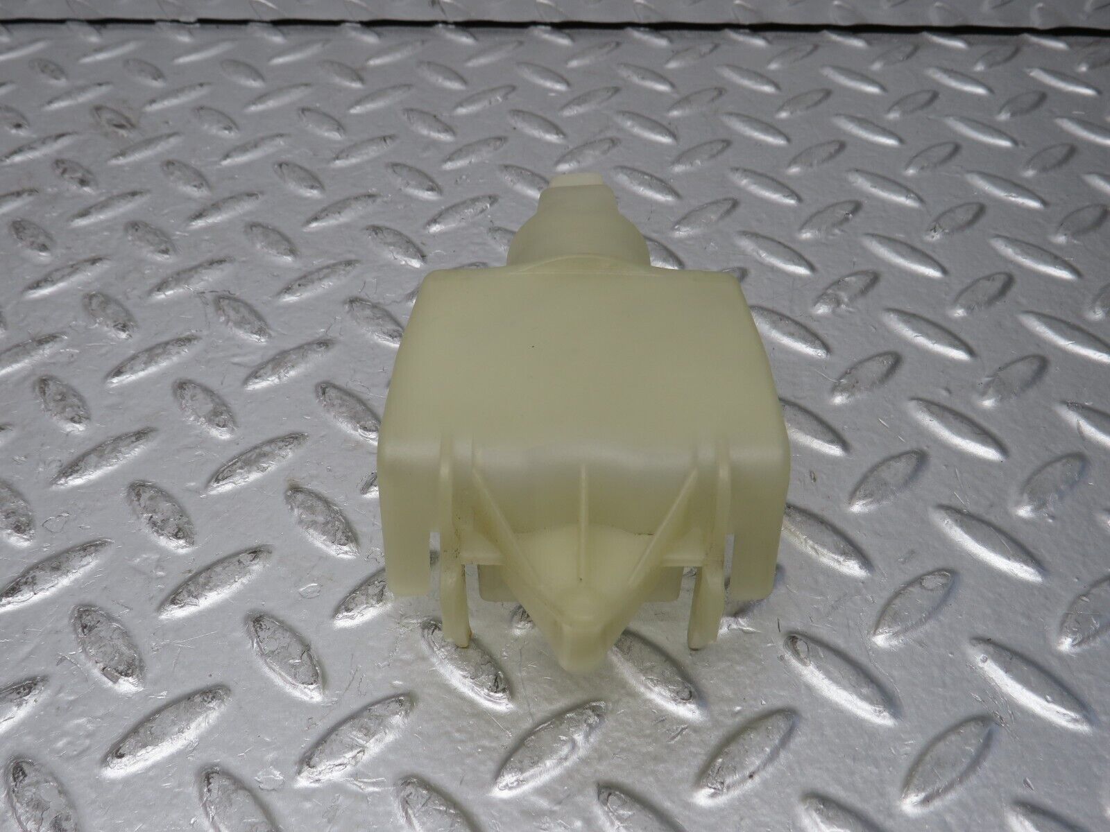 30285 Mercedes-Benz W124 230E Rear Door Lock Vacuum Actuator Cover 1248050590