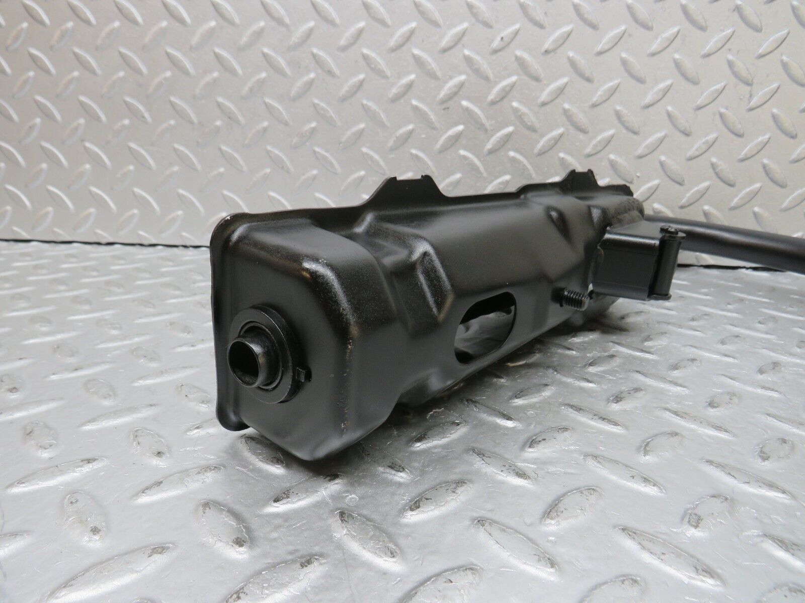 36316 Mercedes-Benz W126 420SE Trunk Hinge Left Side