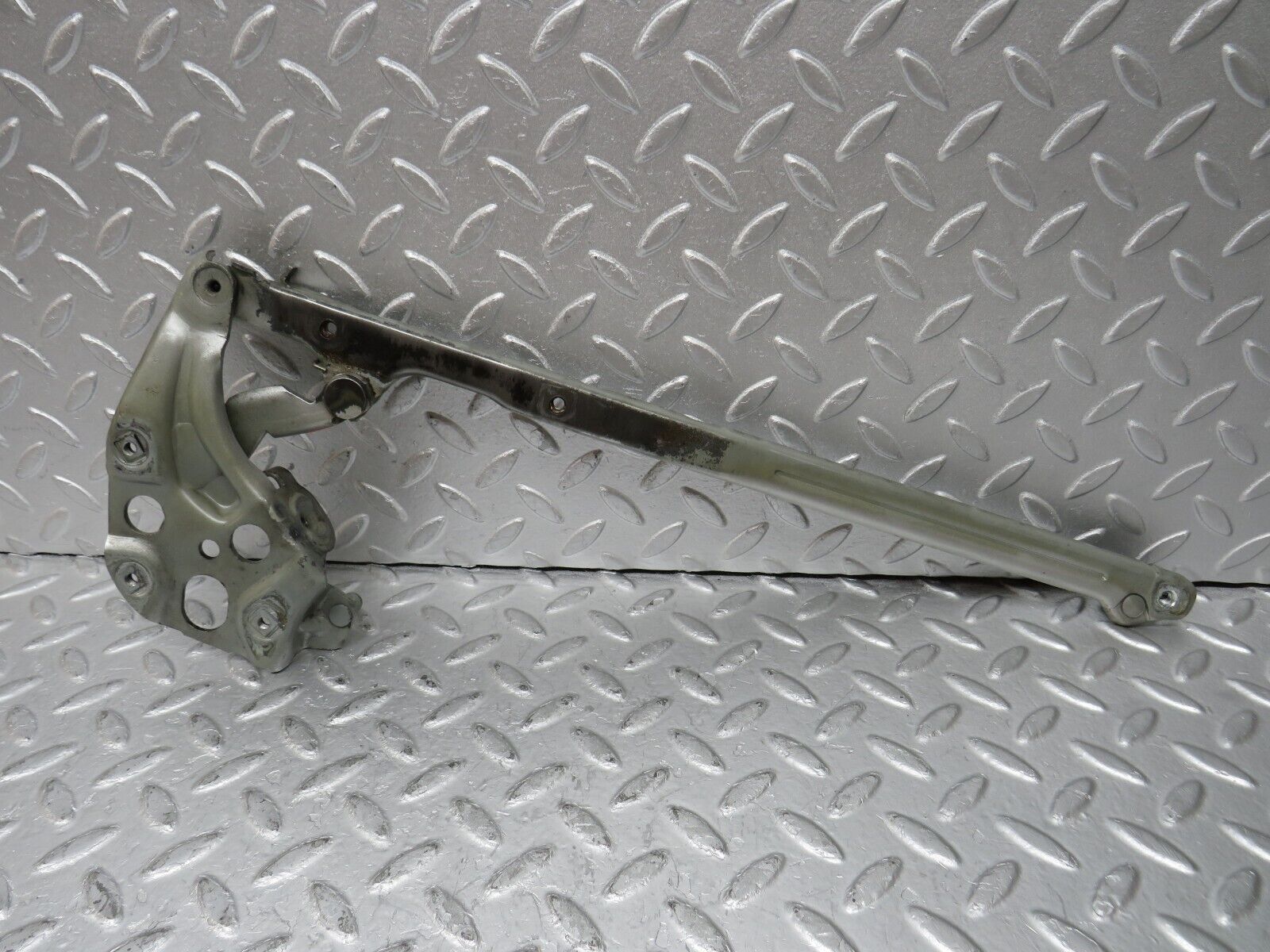 35030 Mercedes-Benz W210 320E Bonnet Hinge Right Side
