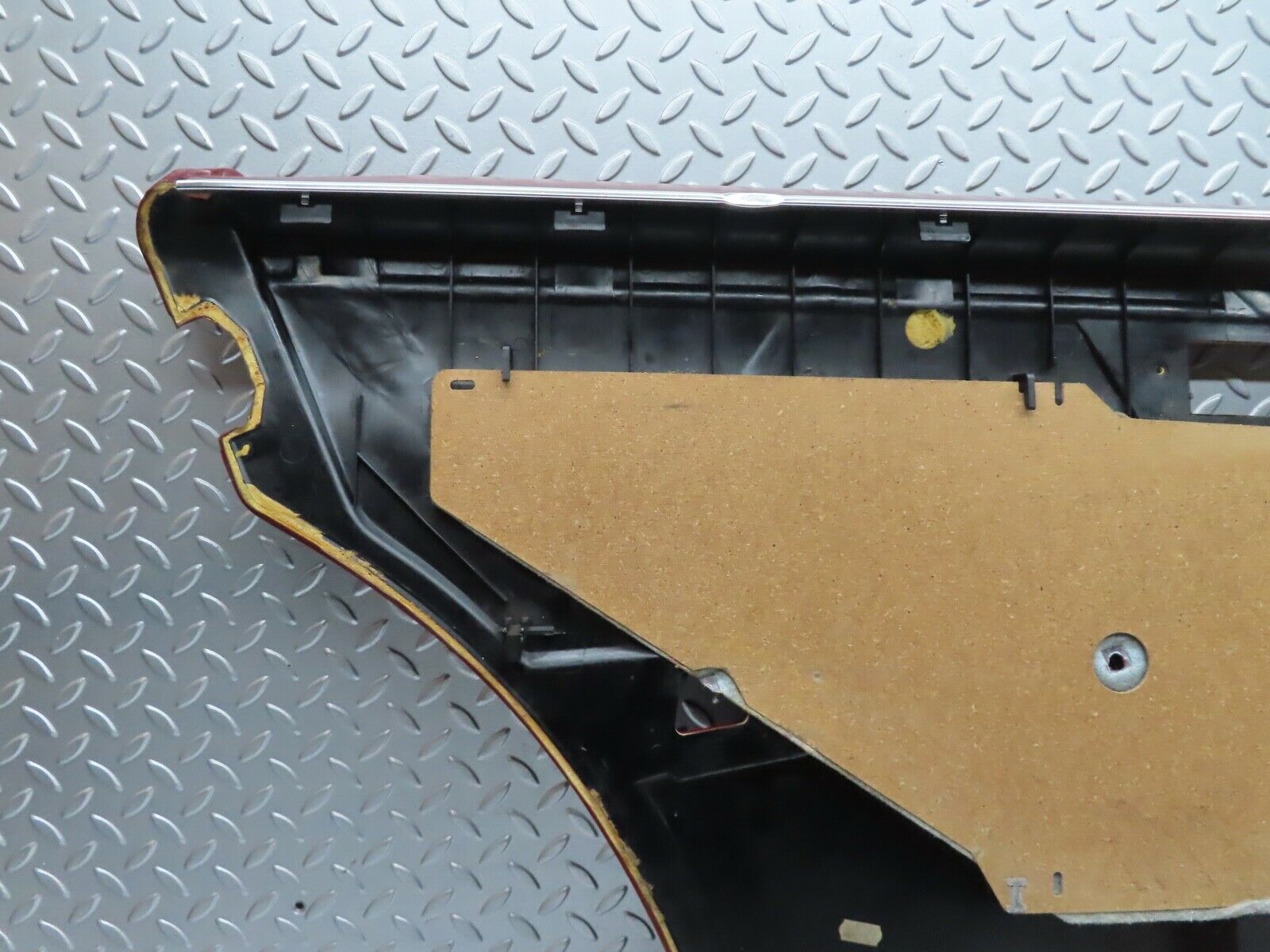 21457 Mercedes-Benz W126 300SE Rear Right Door Card Burgundy Red 1267370270