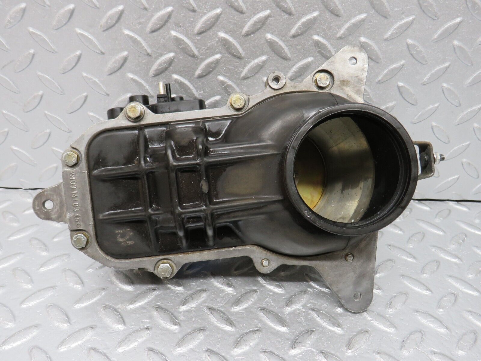 38812 Mercedes-Benz W201 190E 2.6L Air Flow Mass Meter Sensor Bosch 1031410090 0438121033 1031410345