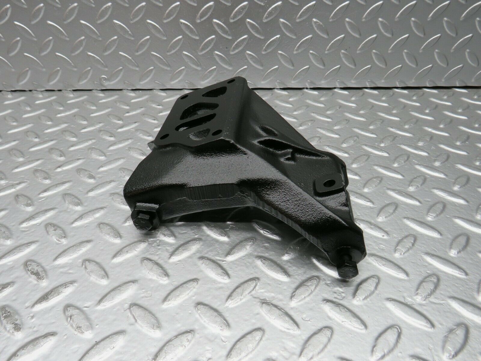 24087 Mercedes-Benz W123 280E Alternator Generator Bracket 1101550735