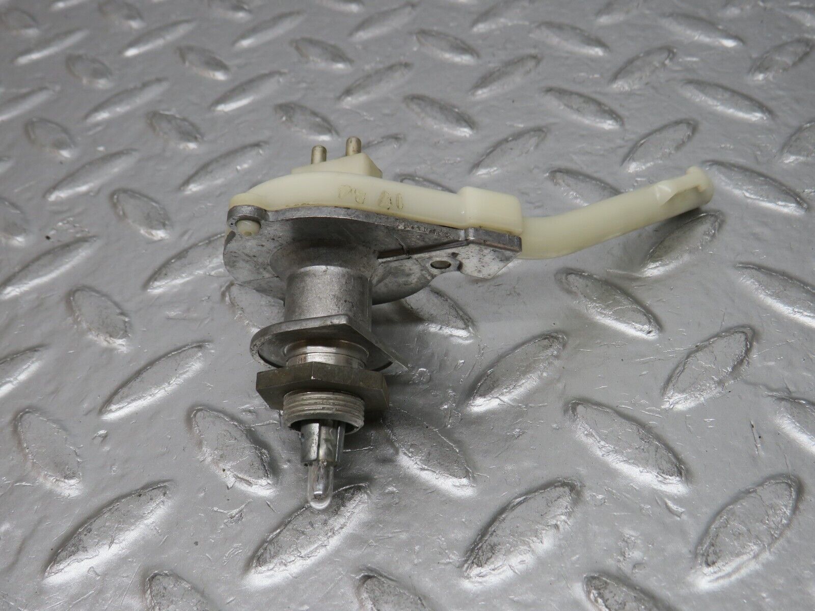 0635 Mercedes-Benz W123 230E Heater Regulator 1238300385