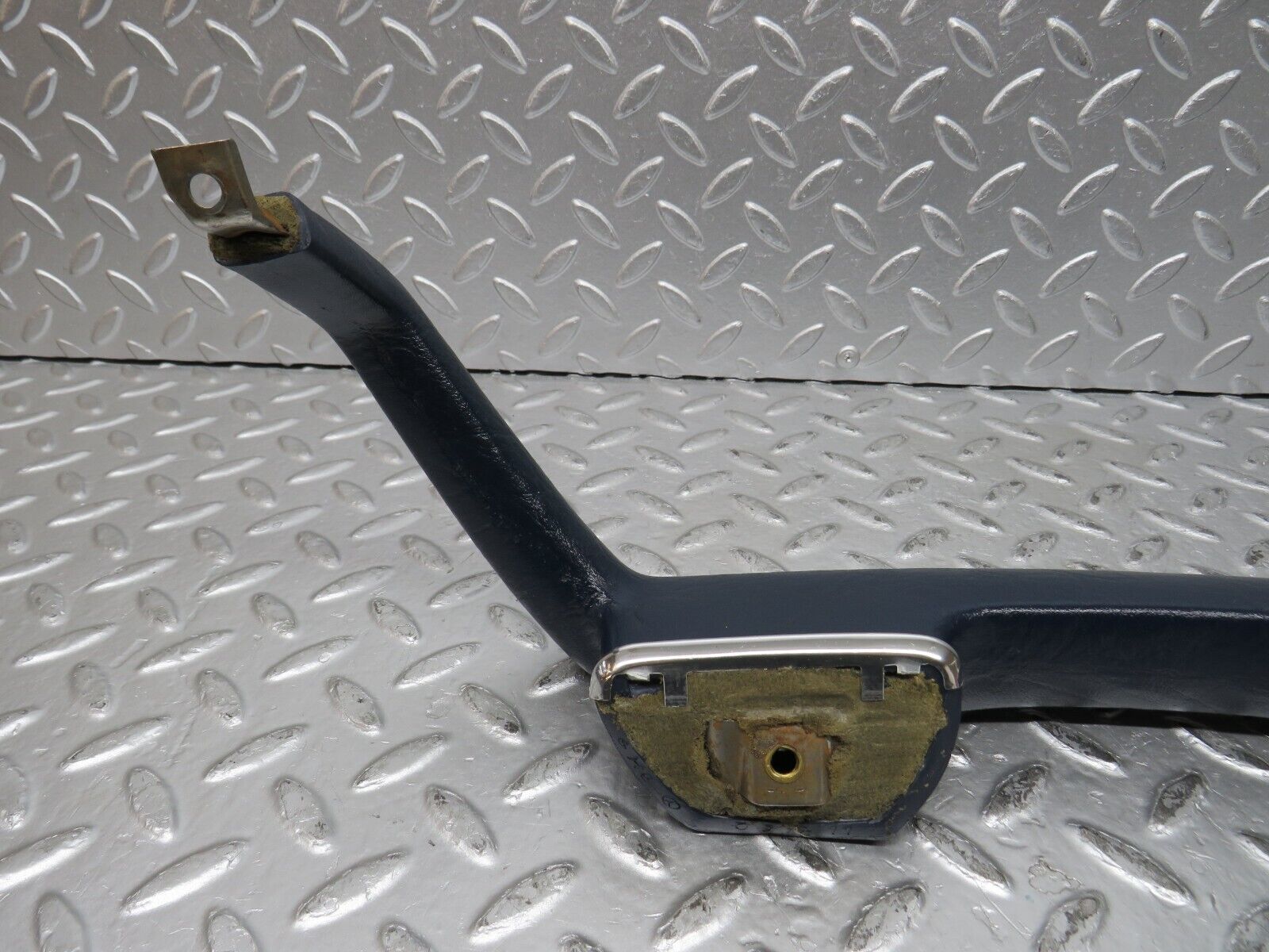 31982 Mercedes-Benz W123 230E Front Left Interior Door Handle 1239701701