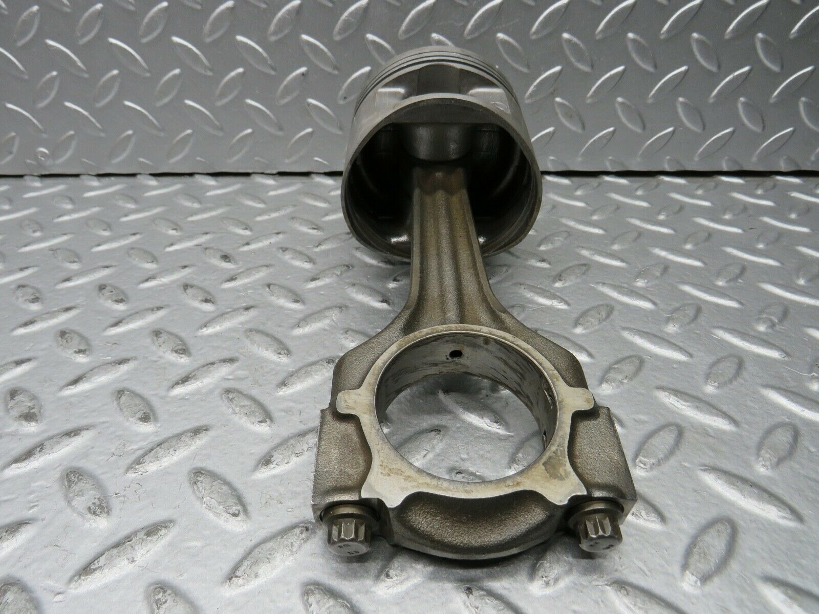 21747 Mercedes-Benz W126 300SE Piston With Connecting Rod 88.475 mm