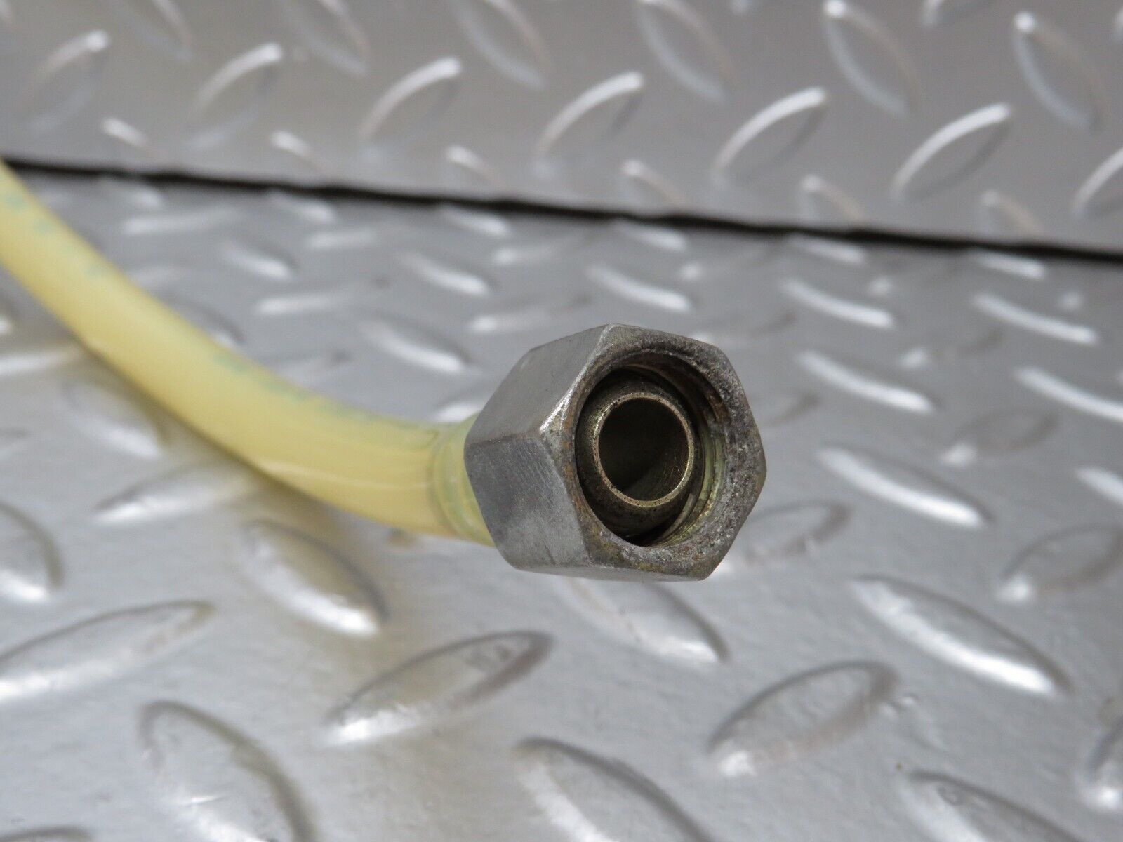 27412 Mercedes-Benz W123 280E Brake Servo Vacuum Pipe