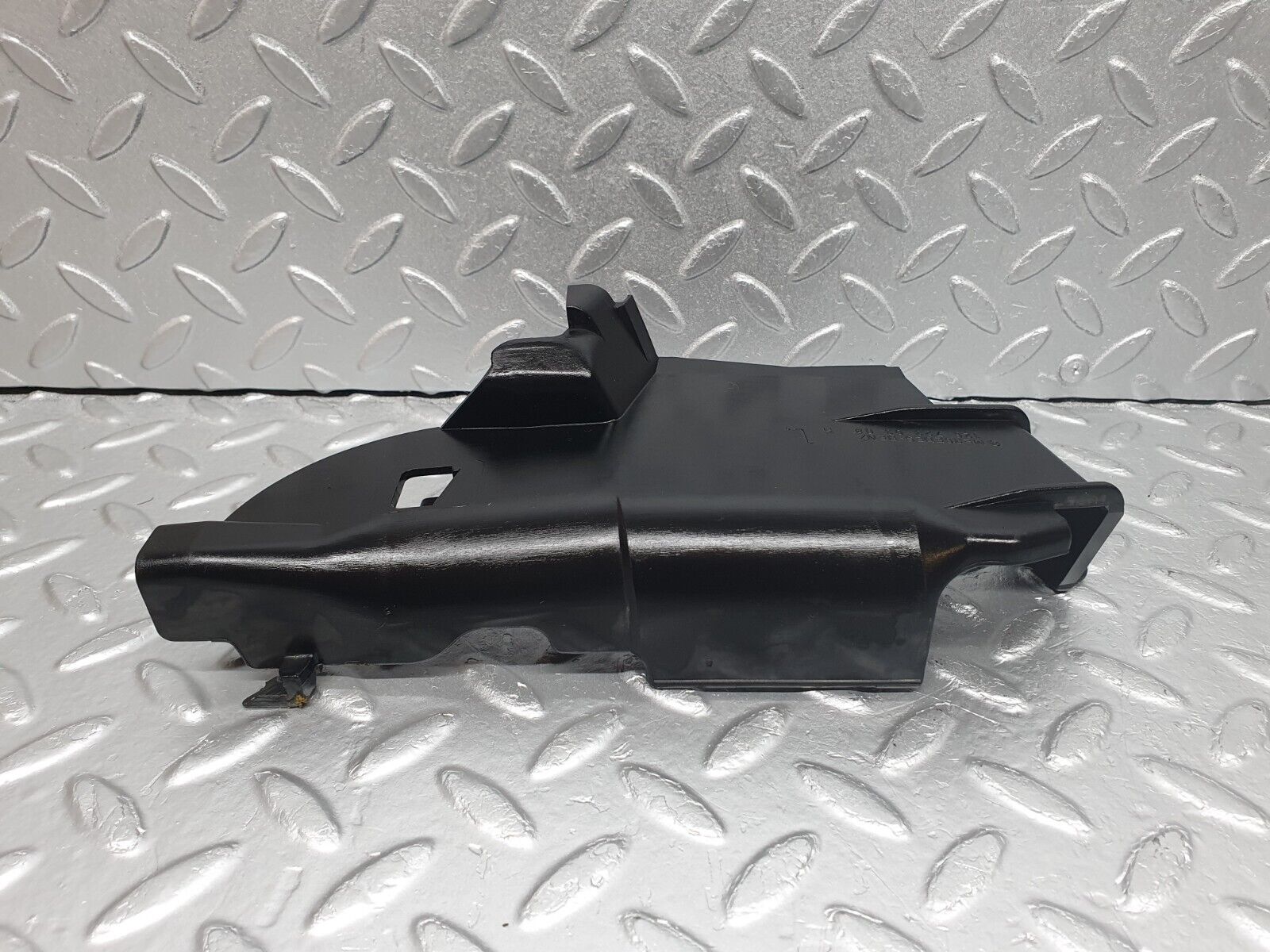 40906 Mercedes-Benz W126 300SE Front Left Door Lock Inner Cover 1267230308